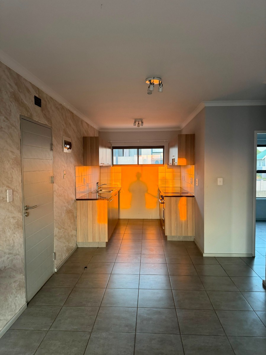 Apartment To Rent in Athlone Park, Amanzimtoti, KwaZulu Natal