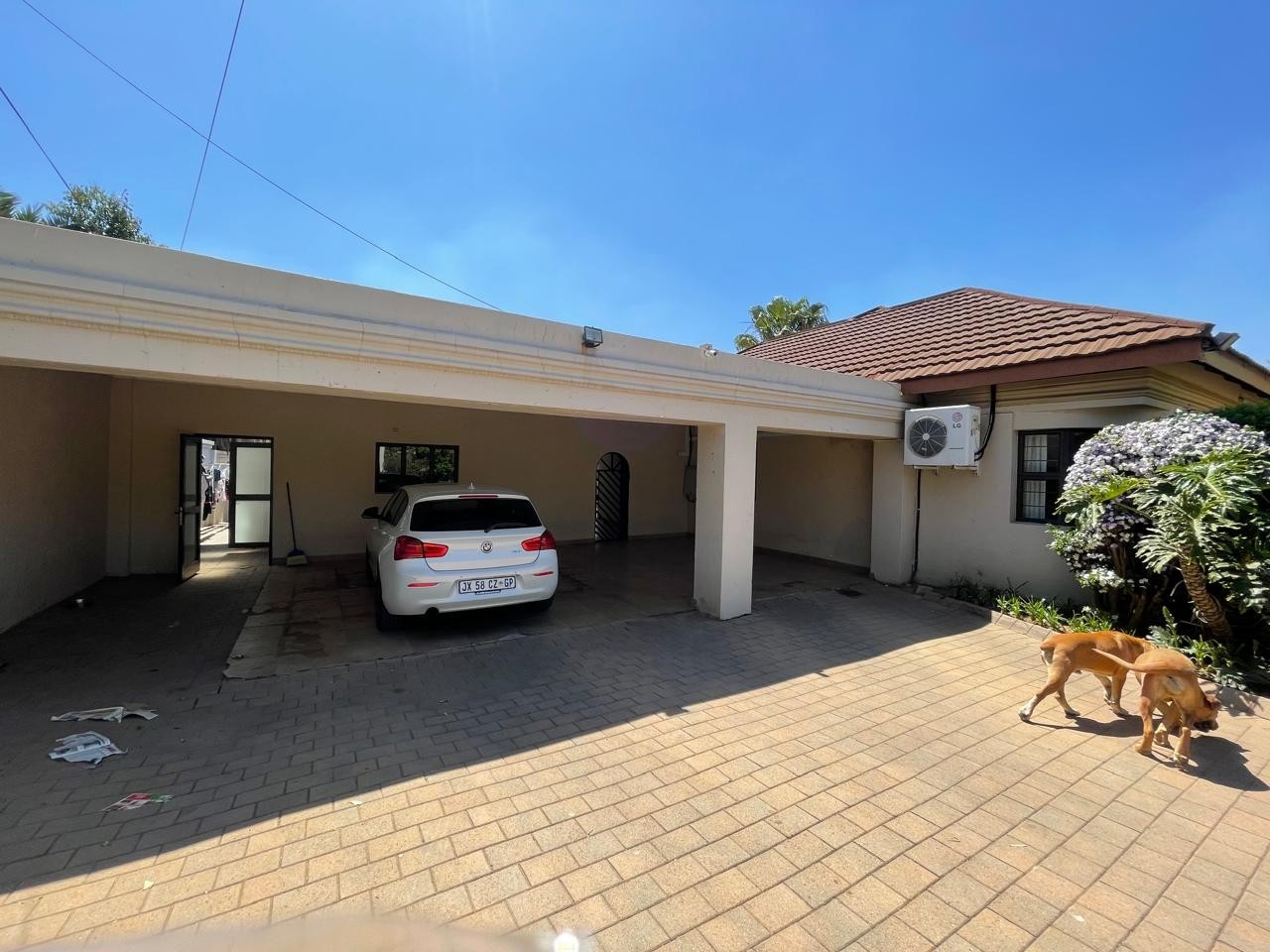 5 Bedroom House To Rent in Lyndhurst, Johannesburg