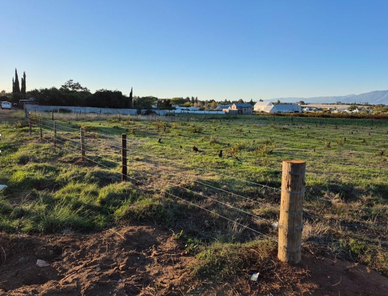 STUNNING STAND IN ICONIC RIEBEECK KASTEEL WITH SURROUNDING MOUNTAINOUS VIEWS AND UNLIMITED FRESH AIR