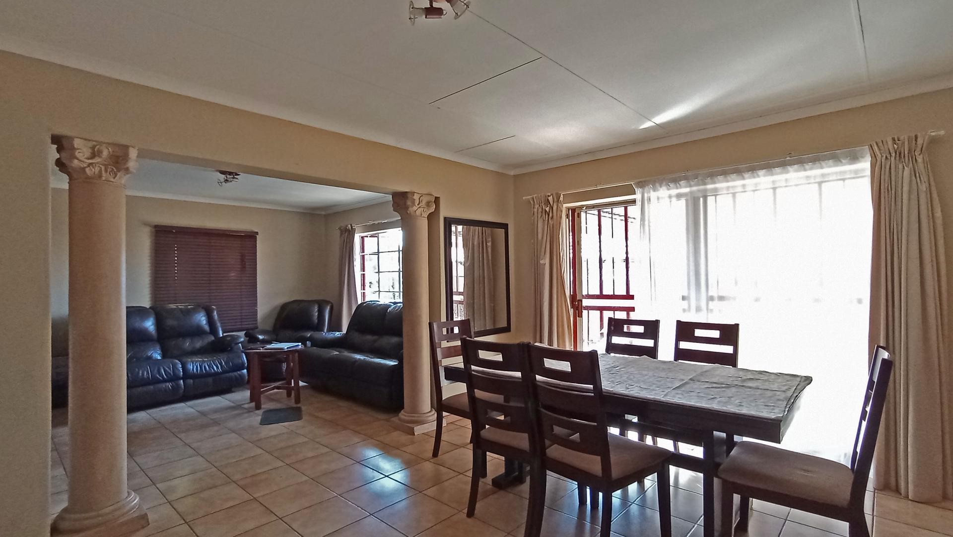 Freehold Residence in Highveld [MR622670]