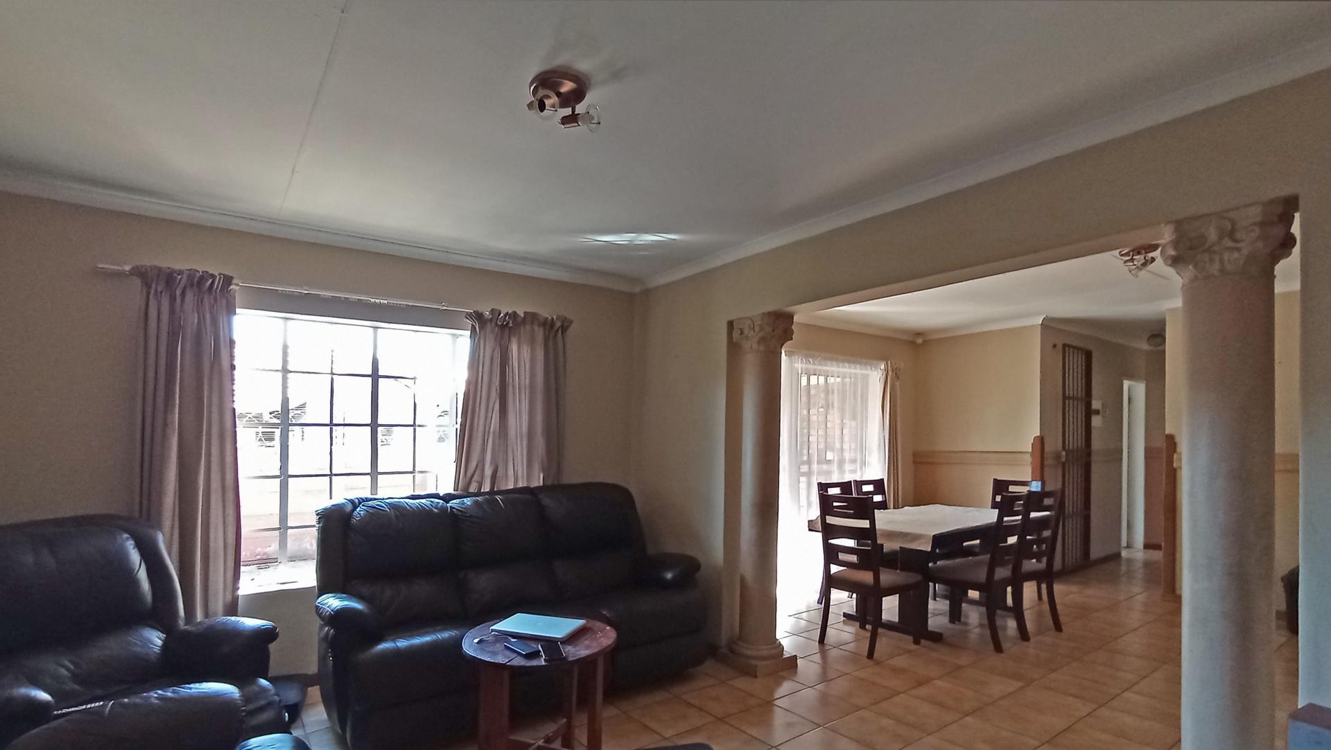 Freehold Residence in Highveld [MR622670]
