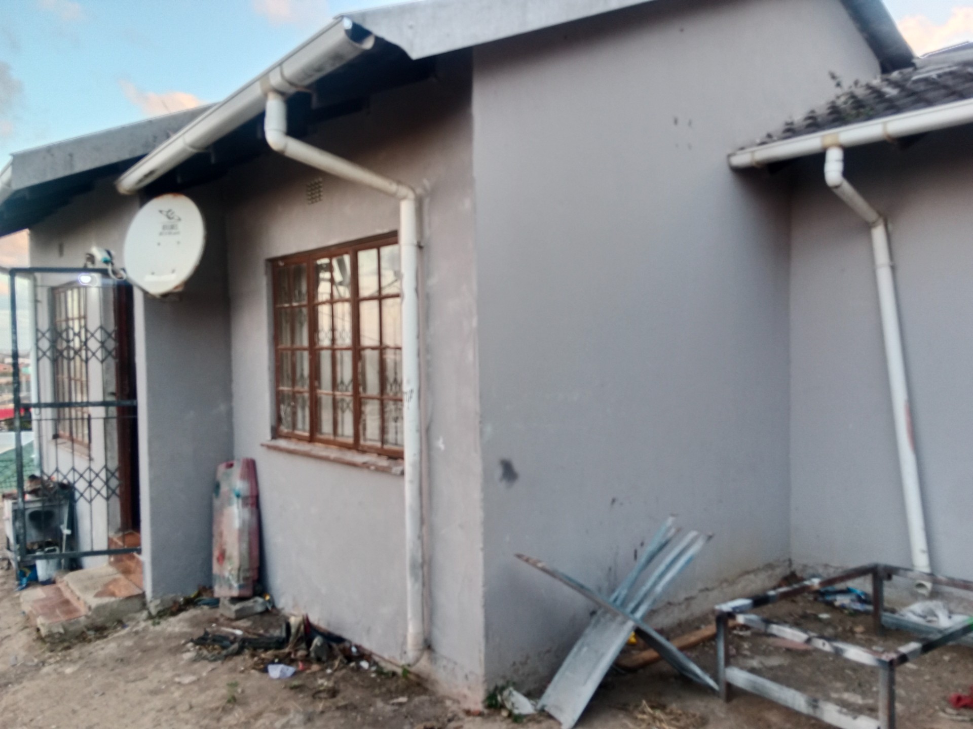 House For Sale in Lovu, Kingsburgh, KwaZulu Natal