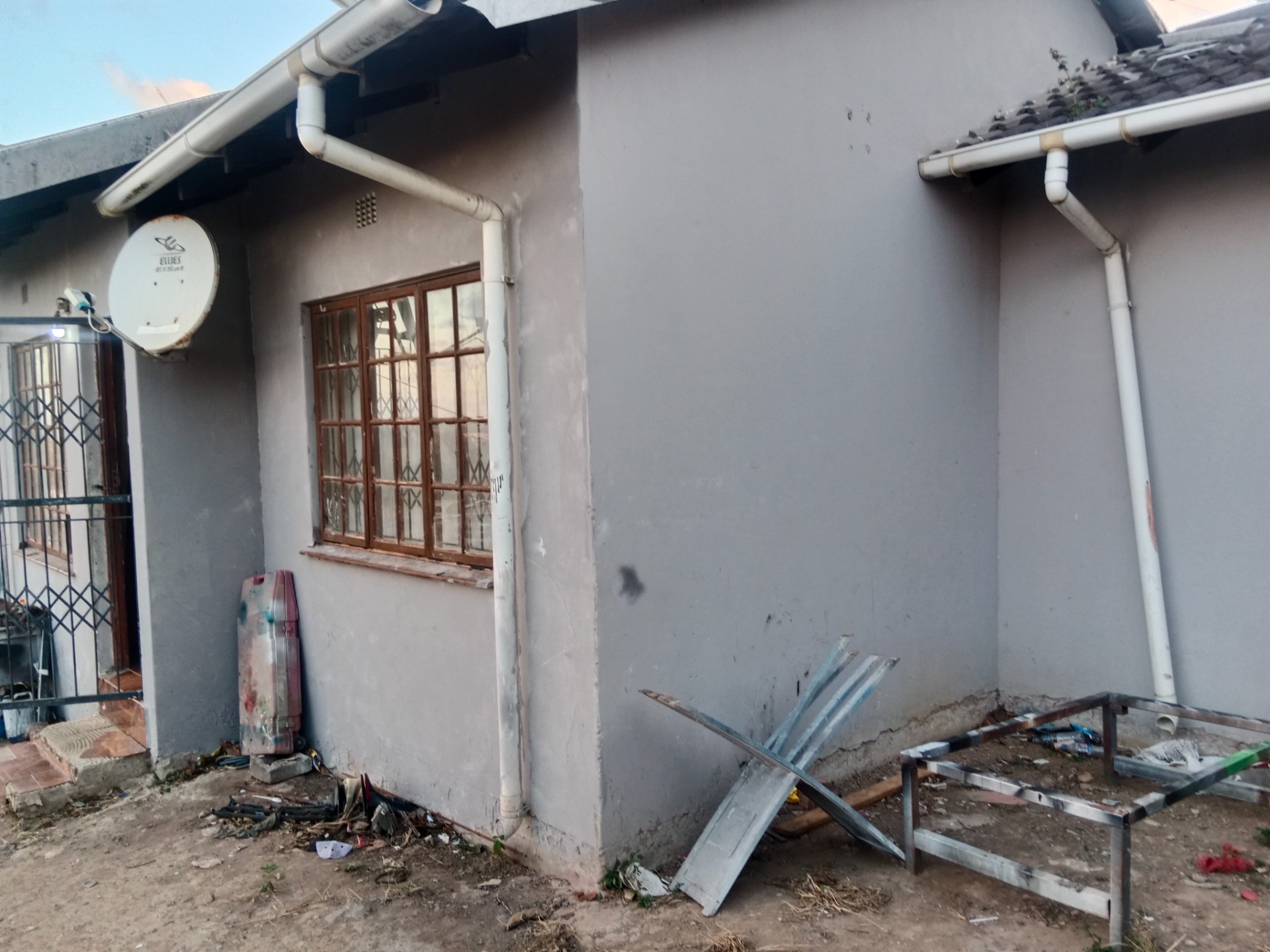 House For Sale in Lovu, Kingsburgh, KwaZulu Natal