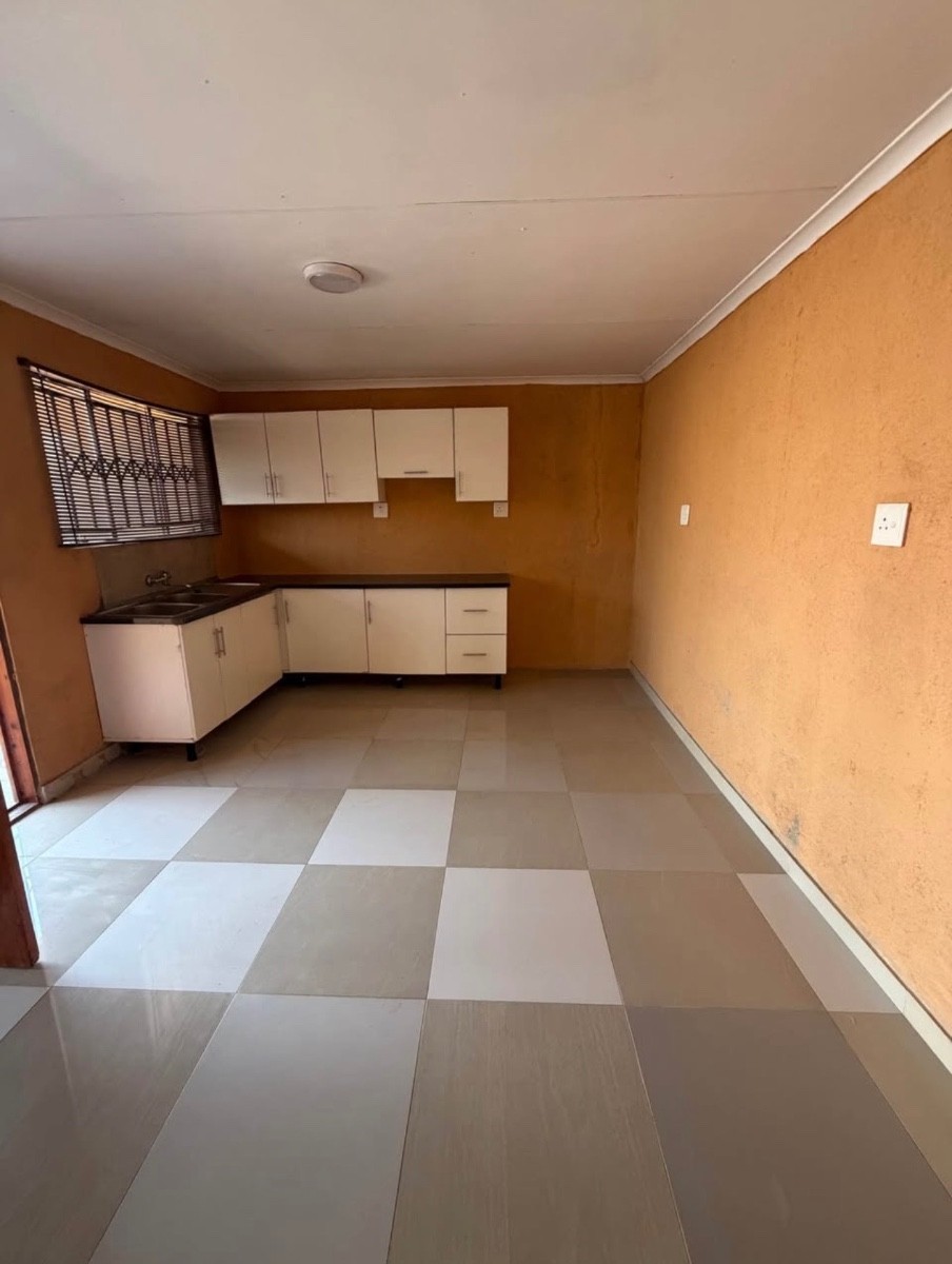 2 Bedrooms To Rent in Karino, Nelspruit