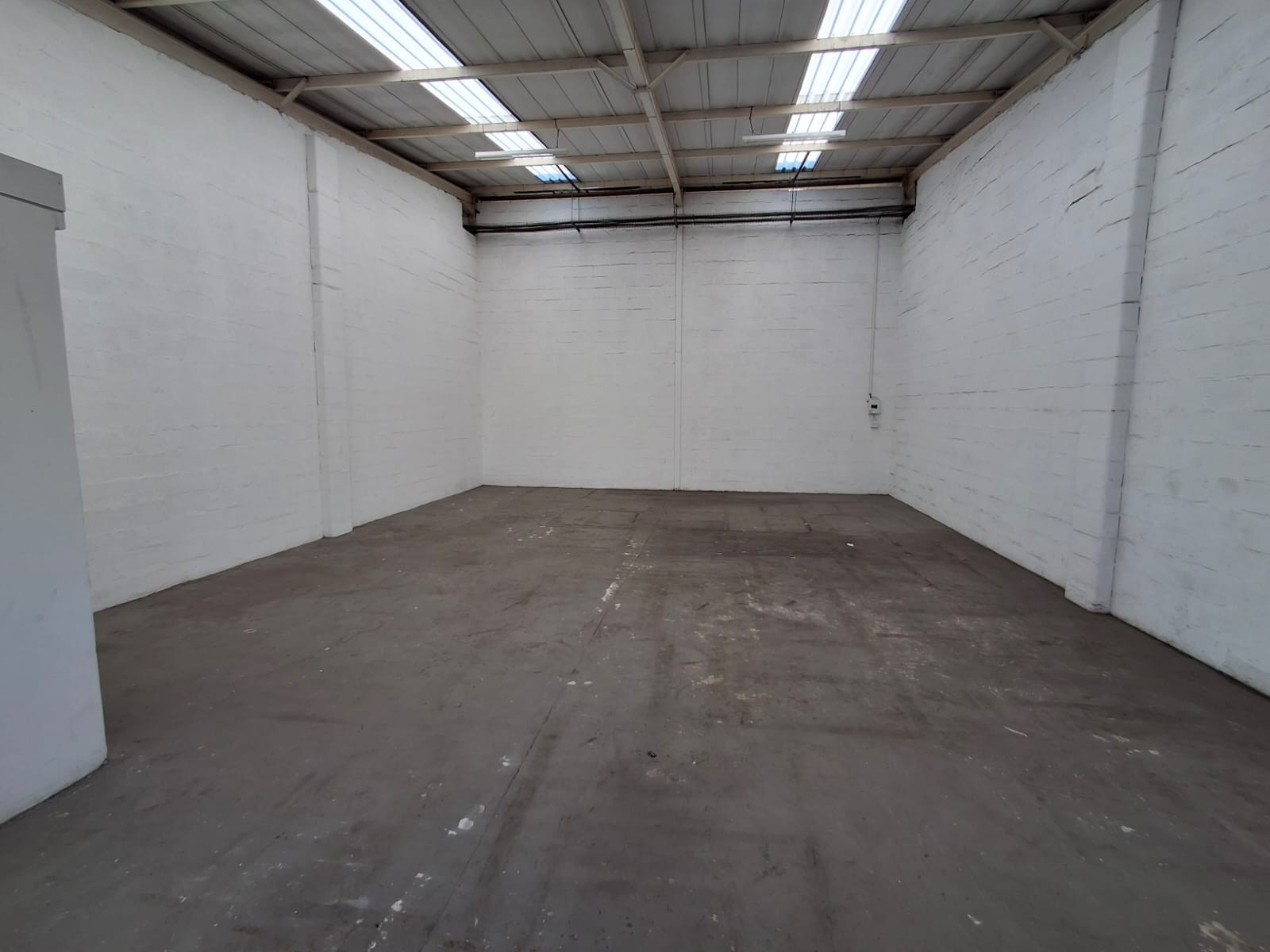 Warehouse available in secure park