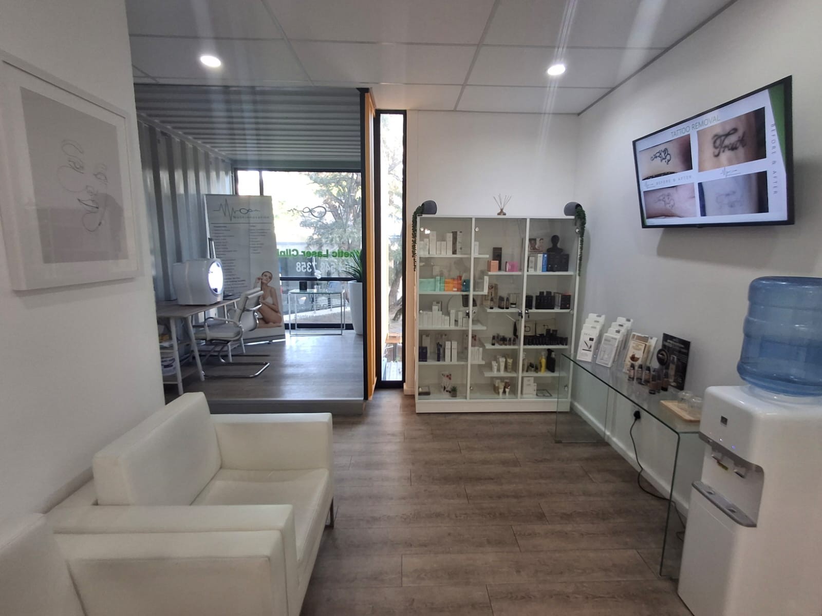 Modern renovated space in popular complex