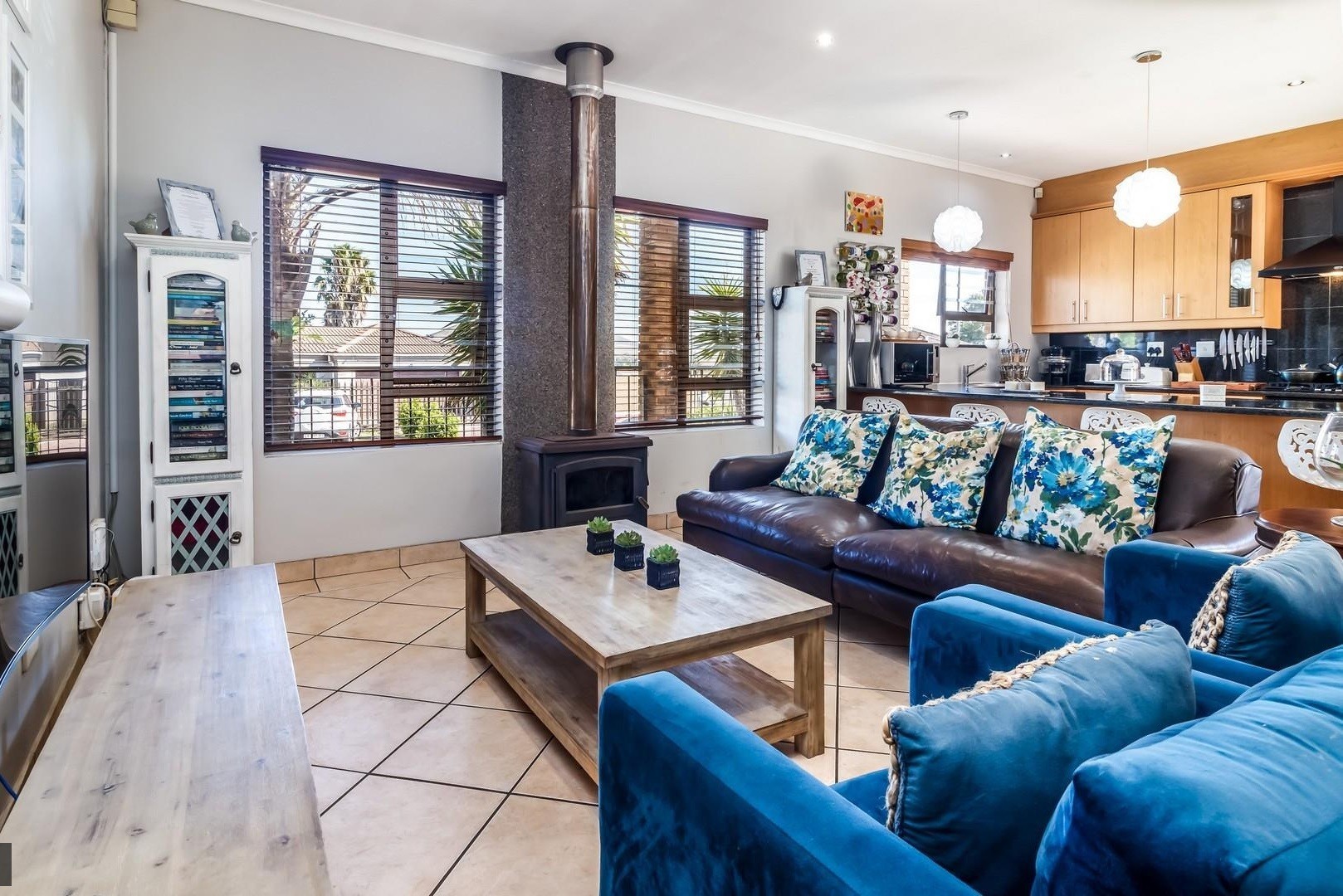 3 Bedroom House To Rent in The Crest, Durbanville
