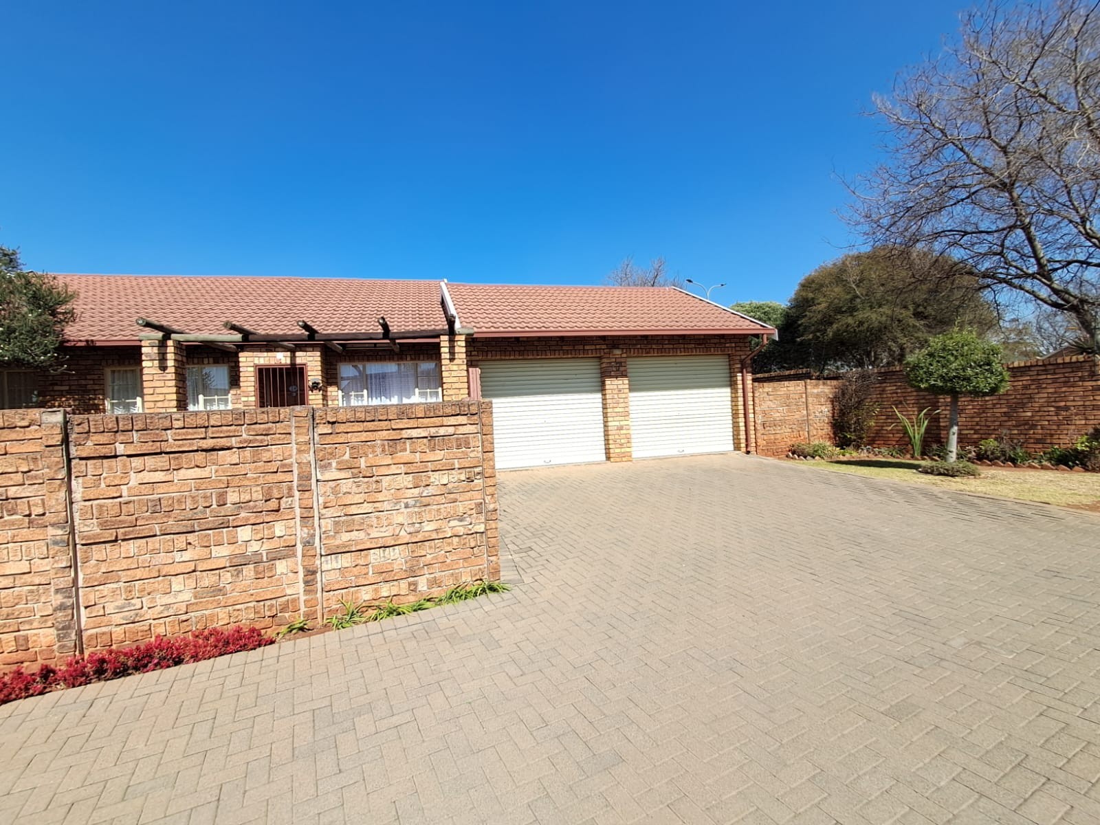 2 Bedroom Townhouse For Sale in Rooihuiskraal North Centurion Gauteng