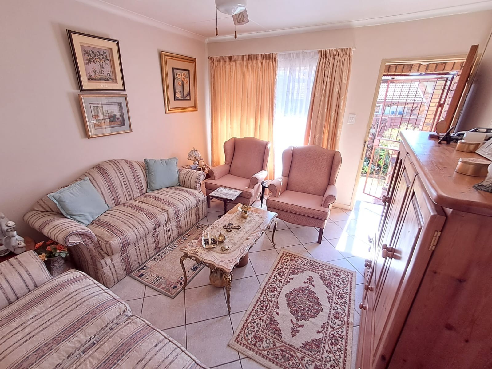 2 Bedroom Townhouse For Sale in Rooihuiskraal North Centurion Gauteng