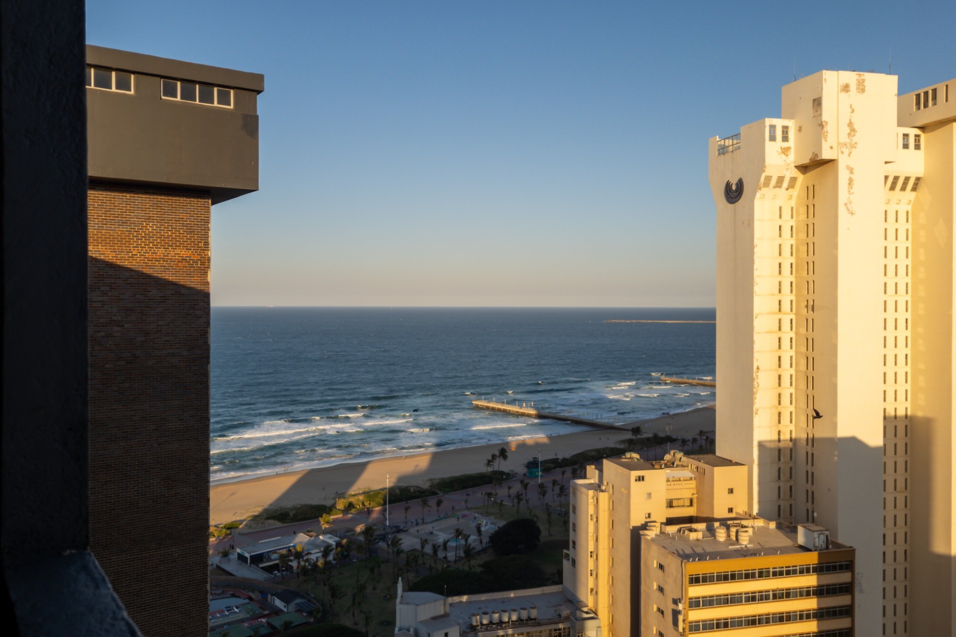 Top Floor 1.5 bed Income-Generating Coastal Lock-Up-And-Go Unit