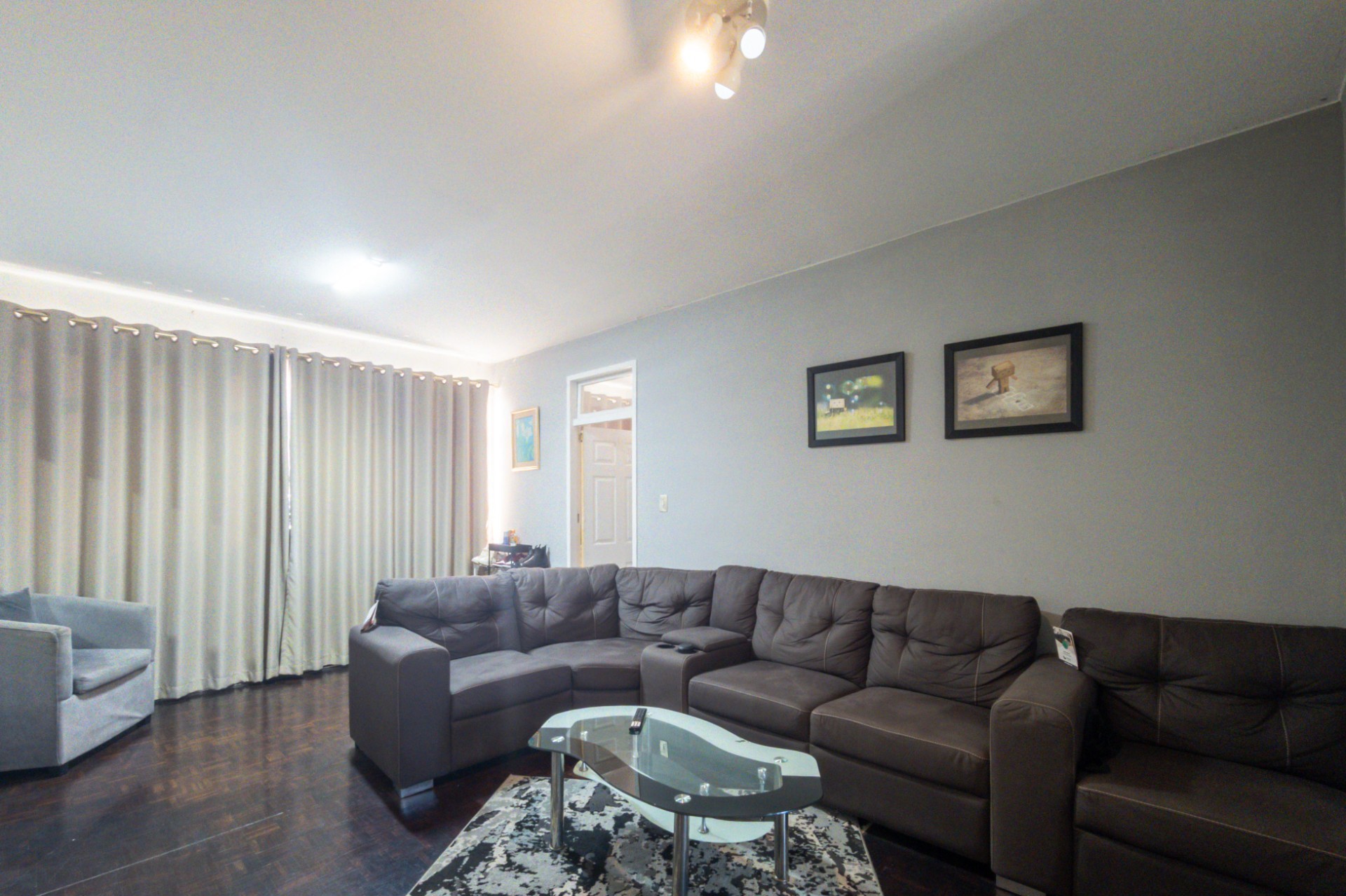 Top Floor 1.5 bed Income-Generating Coastal Lock-Up-And-Go Unit