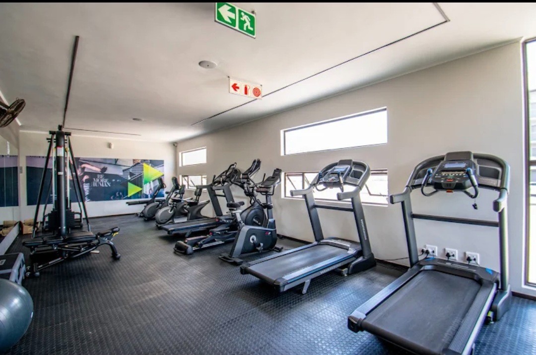 Apartment For Sale in Broadacres, Sandton