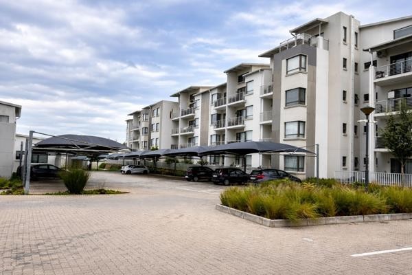 Apartment For Sale in Broadacres, Sandton