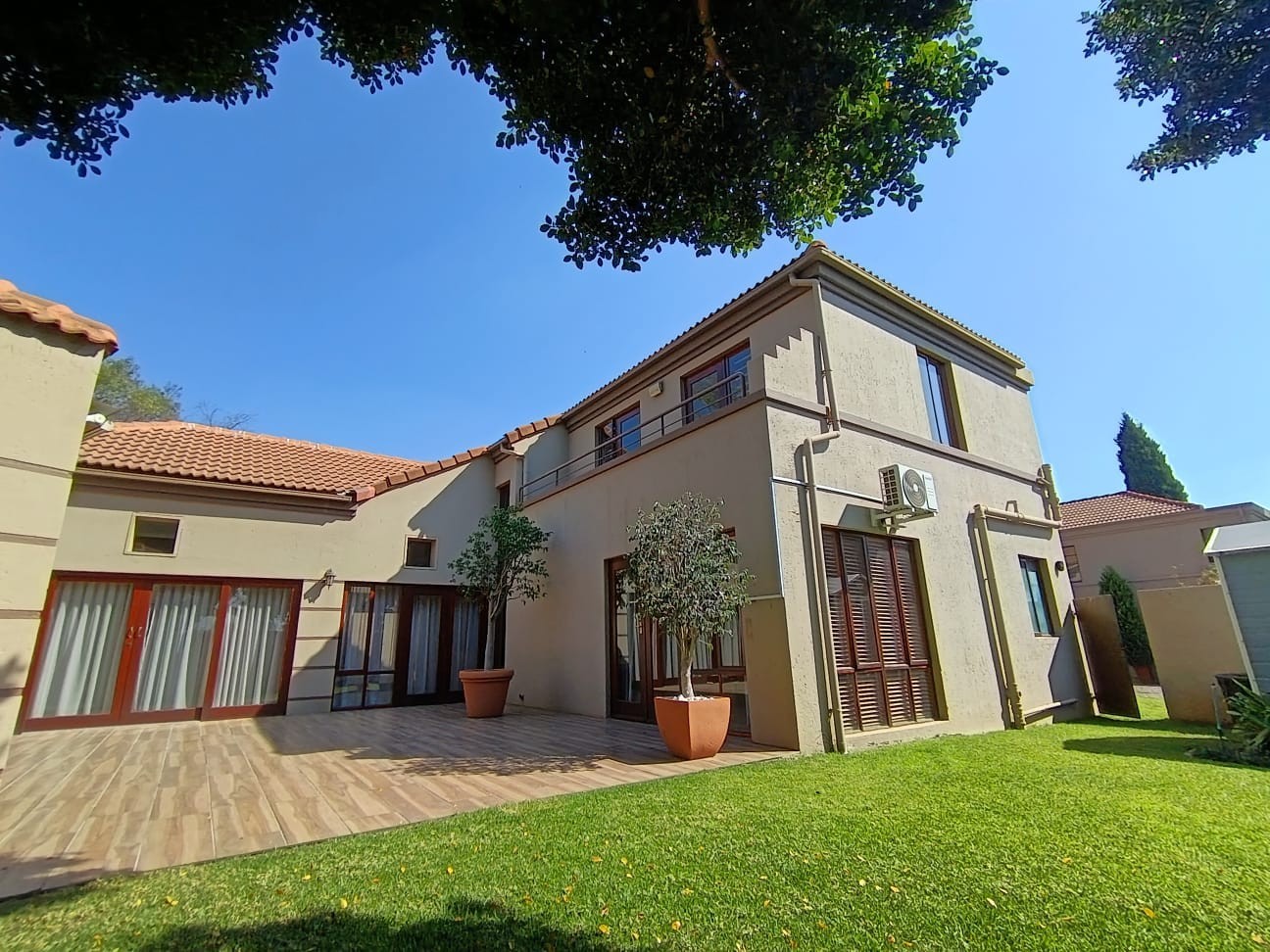 House For Sale in Lonehill, Sandton
