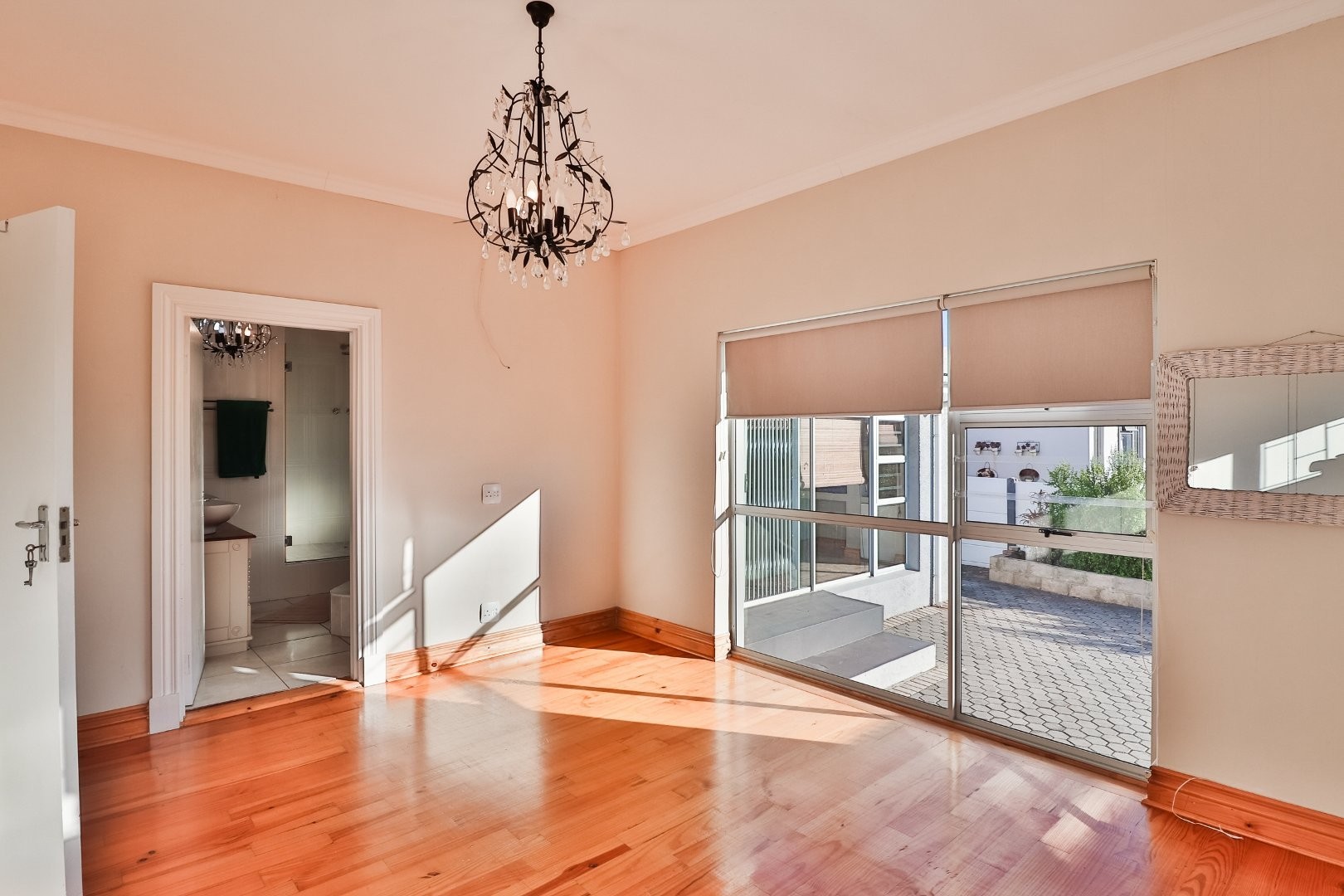 The Perfect Hartenbos Retreat: Wooden Floors Chef’s Kitchen