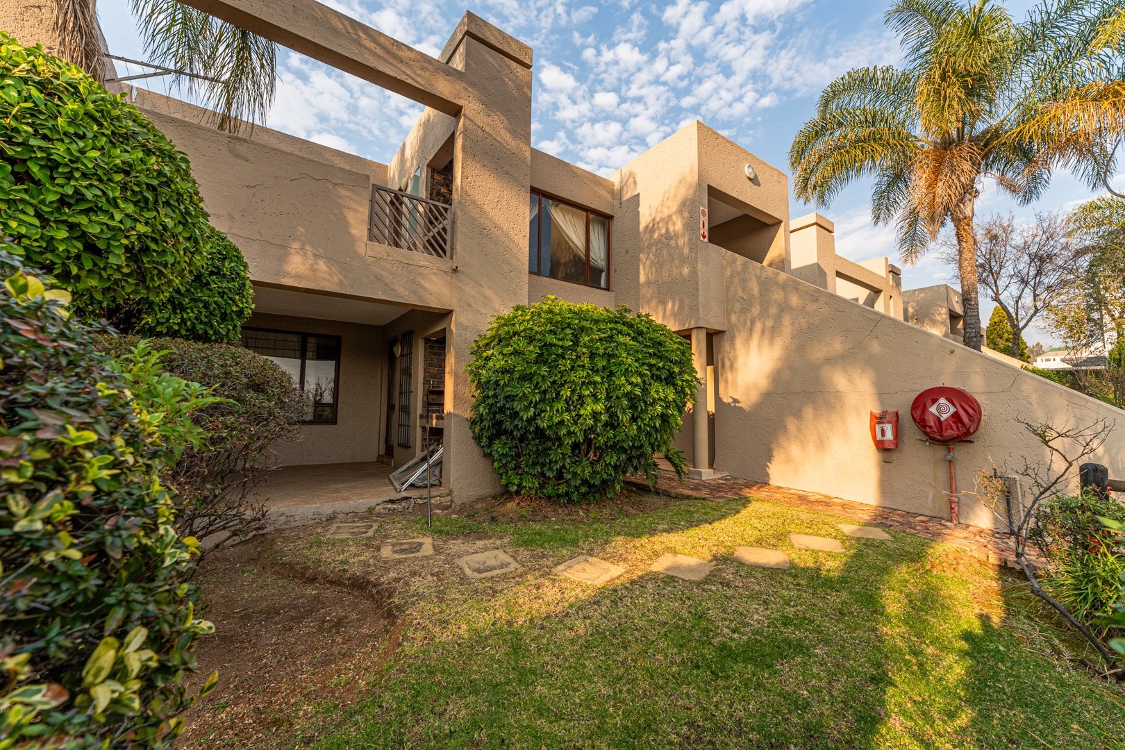 2 Bedroom Ground Floor Apartment For Sale in Morningside, Sandton
