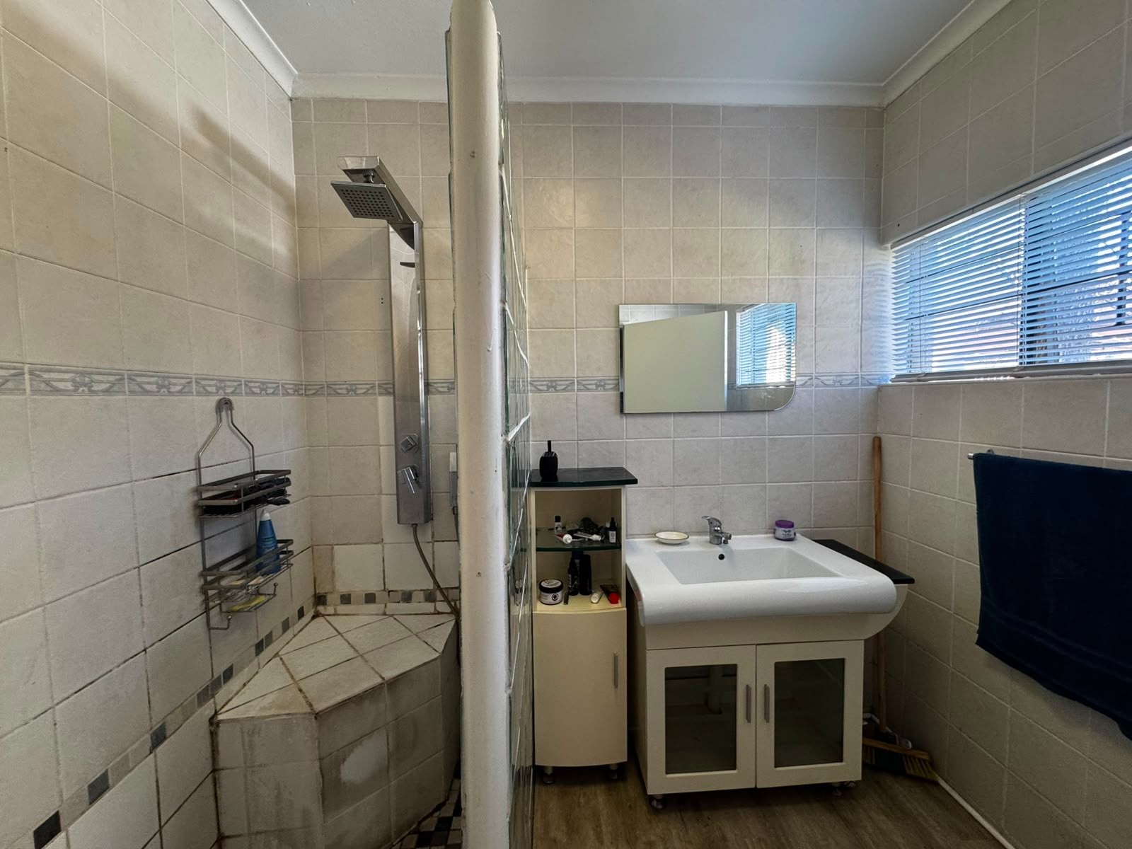 One Bedroom Apartment to Rent in Glen Marais