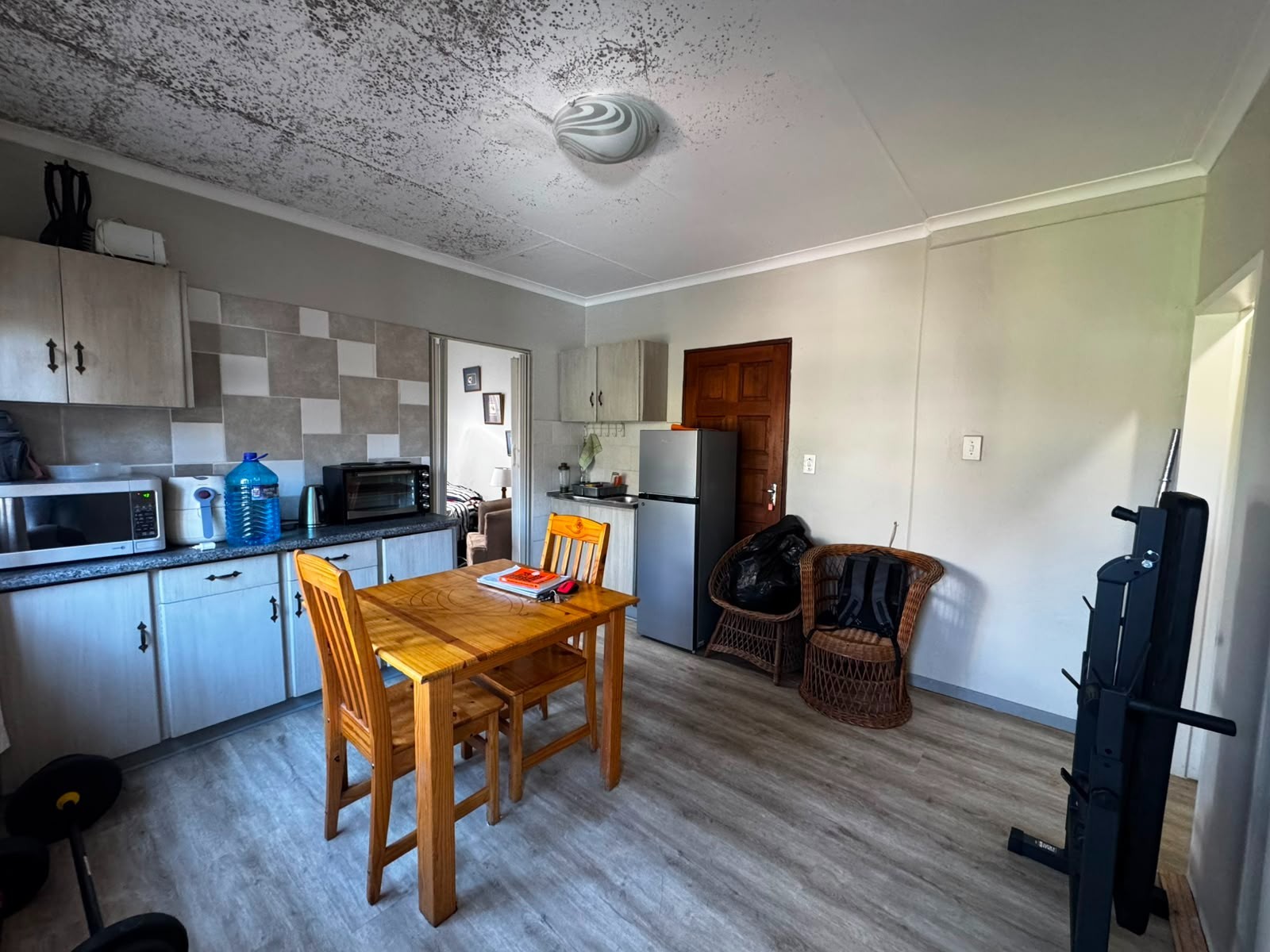 One Bedroom Apartment to Rent in Glen Marais