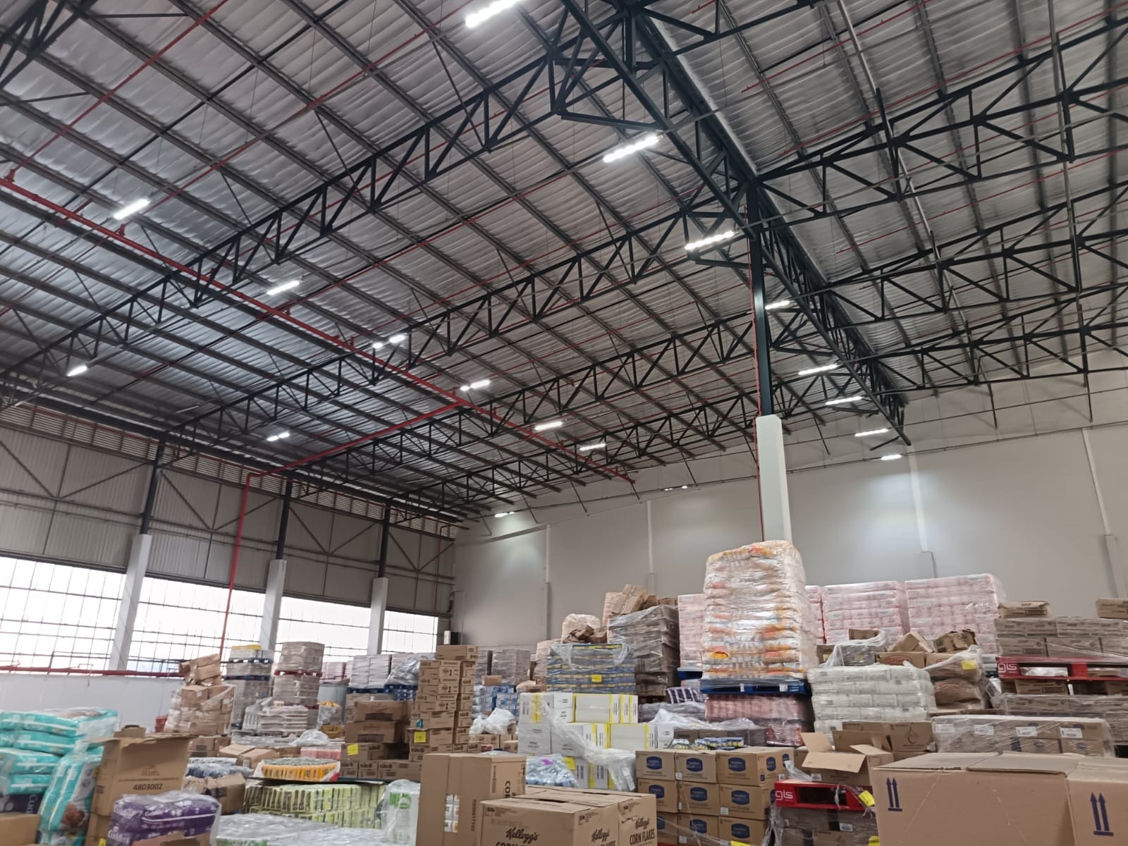 Warehouse to let in Cornubia