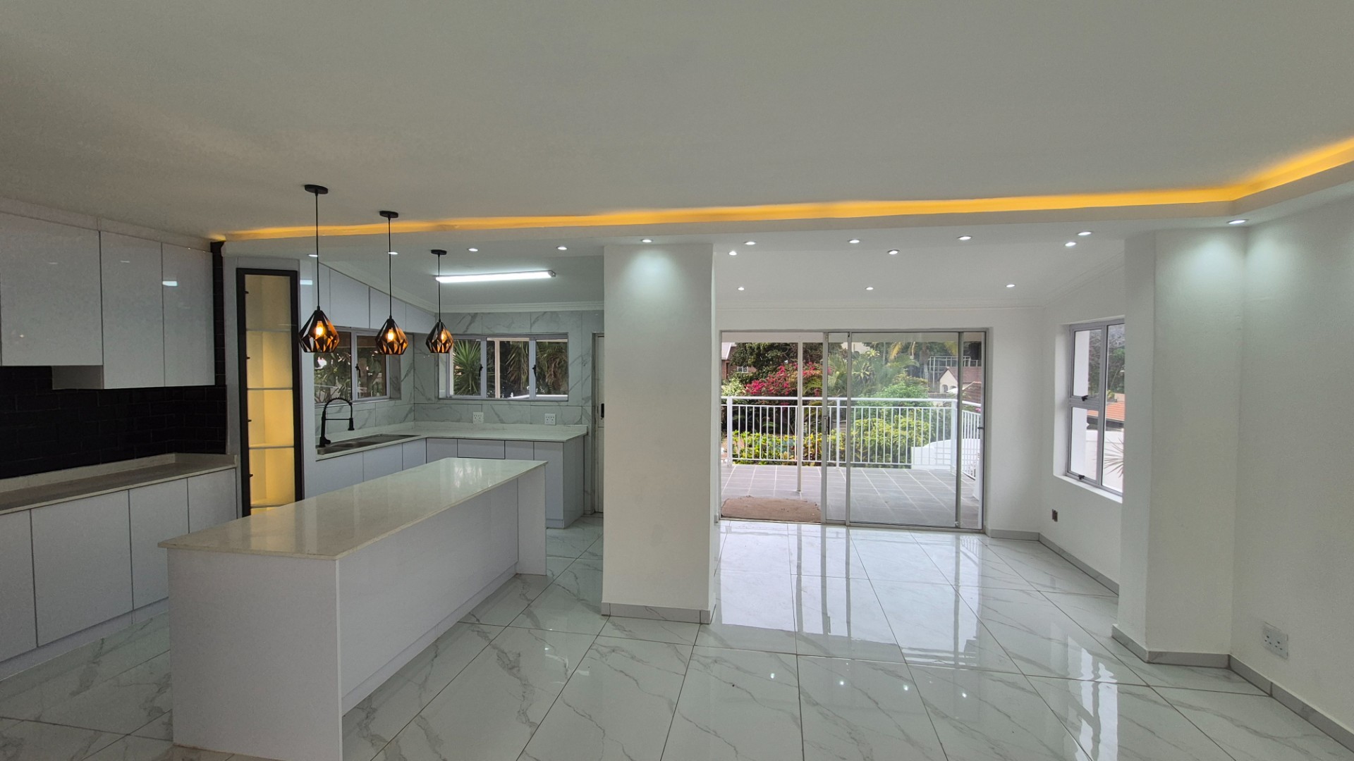 MARINE DRIVE - Modern house for sale, Bluff, Durban, KwaZulu Natal