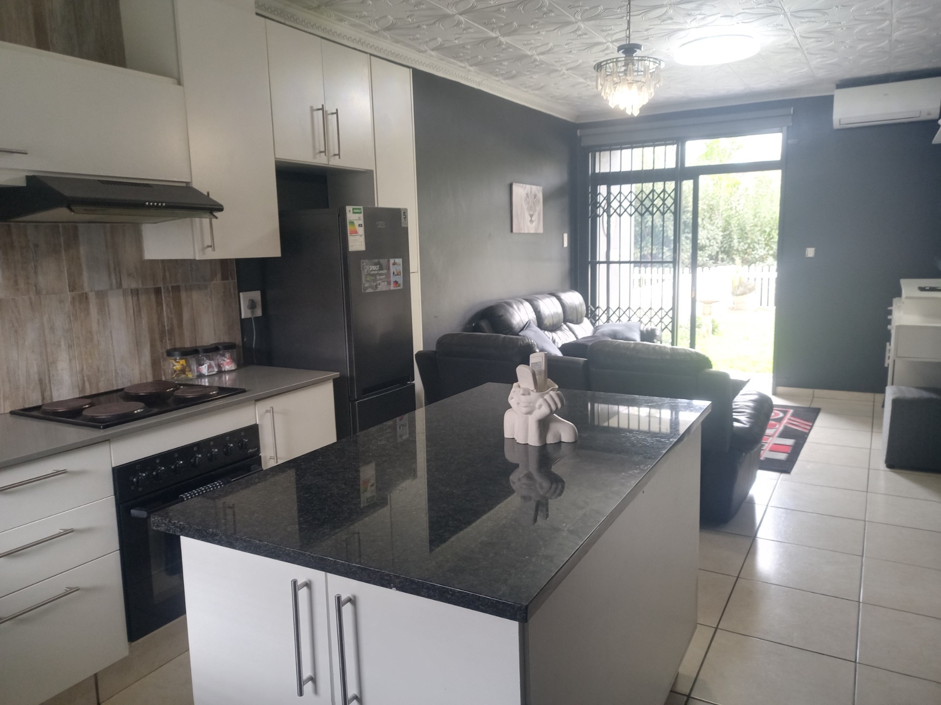 Elegant Fully Furnished 2-Bedroom Apartment with Private Garden