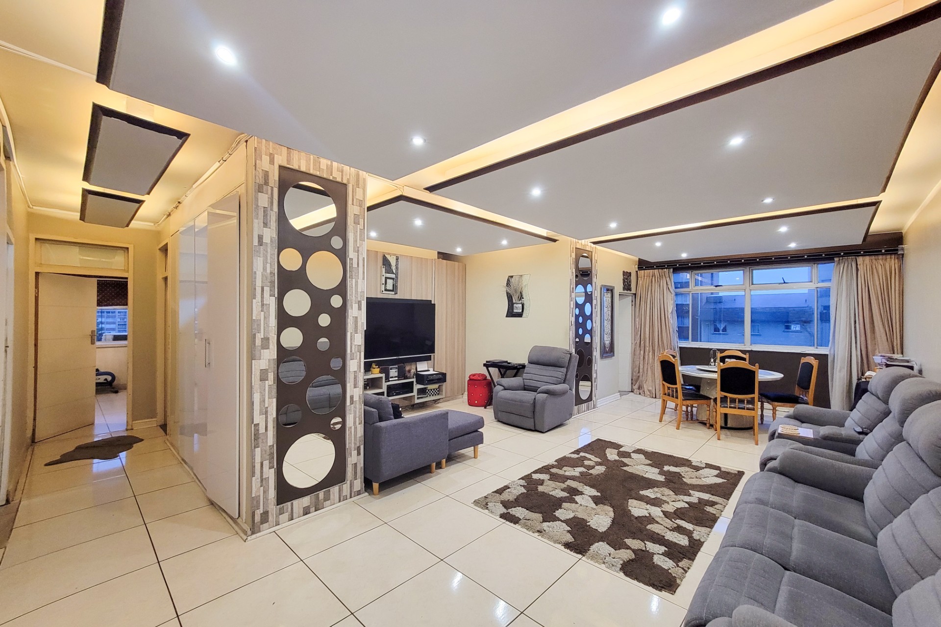 Spacious 118m² Oceanfront Living in Prime North Beach
