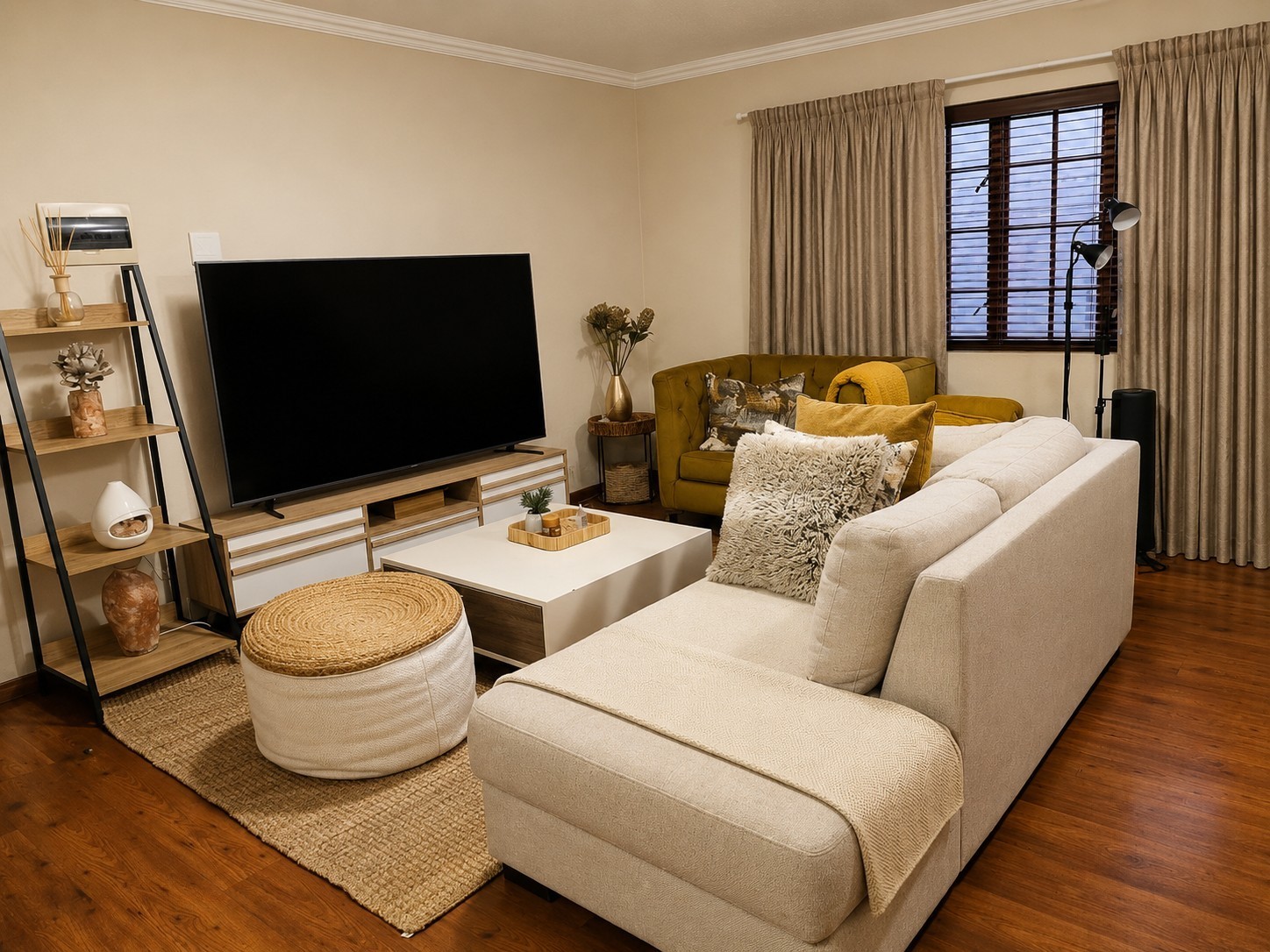 Furnished Ground Floor Apartment To Rent in Boardwalk, Pretoria