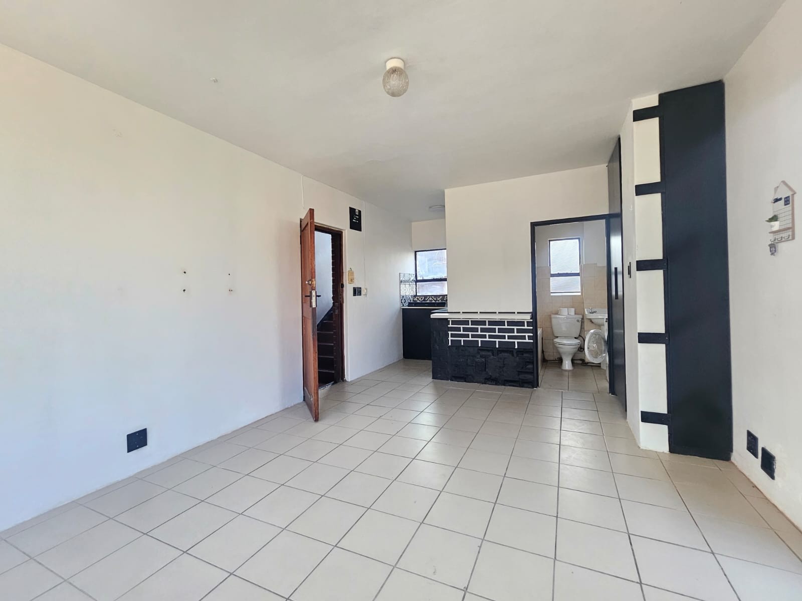 Apartment To Rent in Essenwood Durban KwaZulu Natal