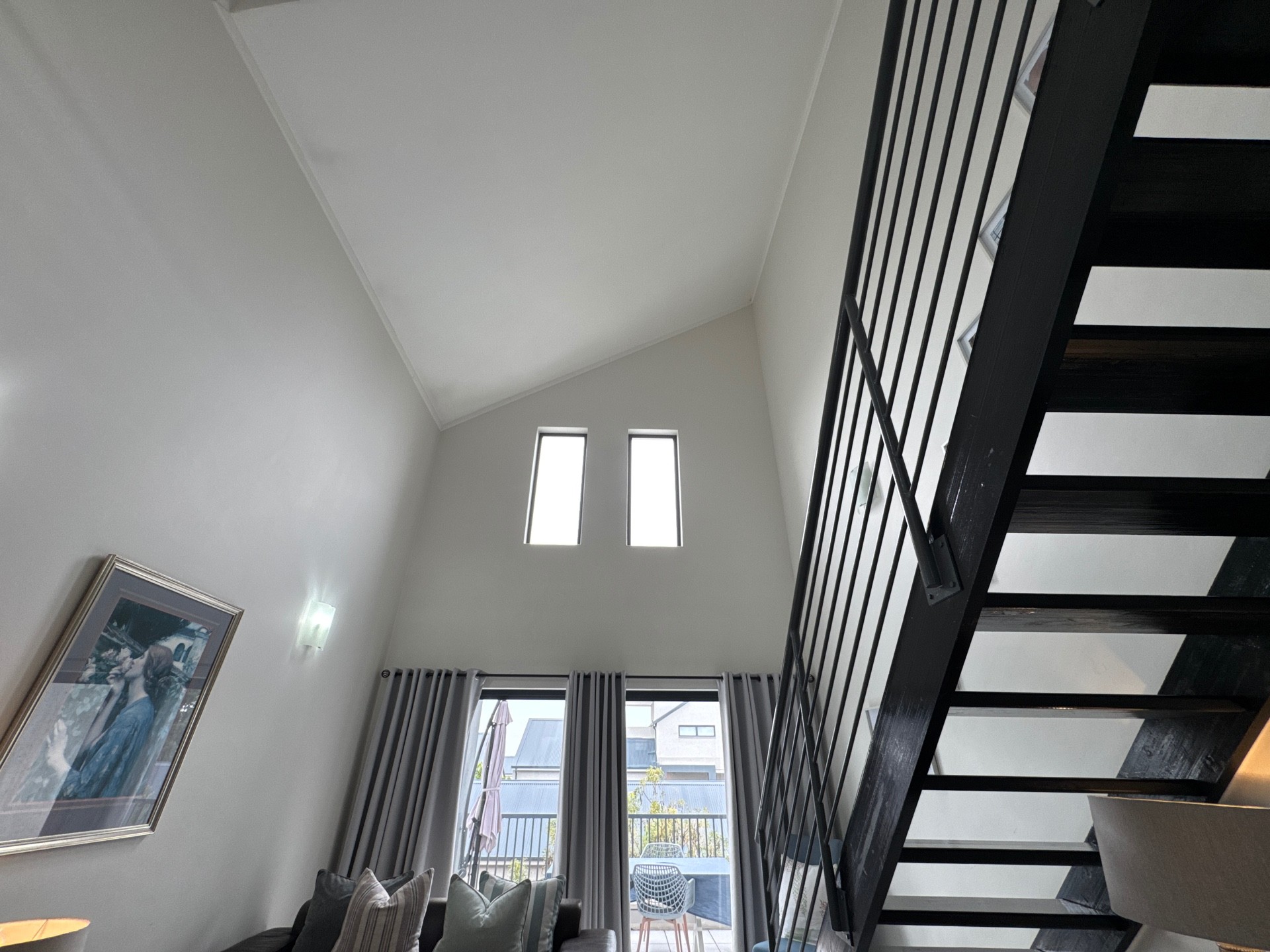 Apartment To Rent in Paulshof, Sandton