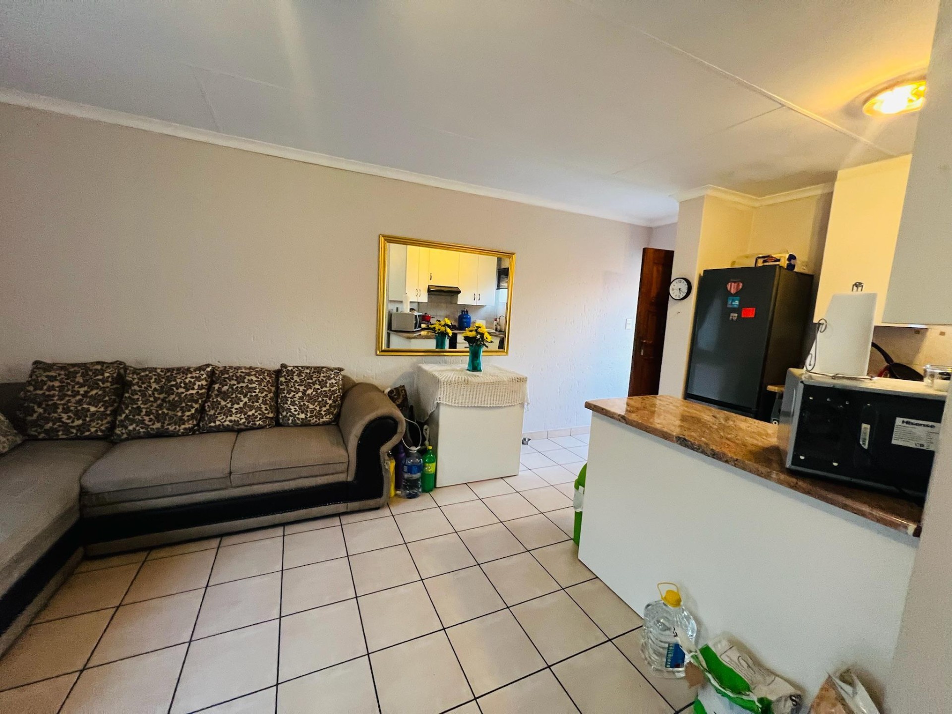 Apartment To Rent in Bromhof Randburg Gauteng