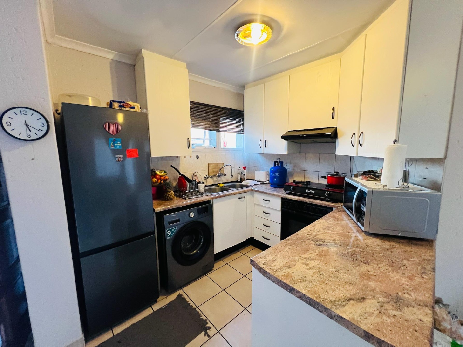Apartment To Rent in Bromhof Randburg Gauteng