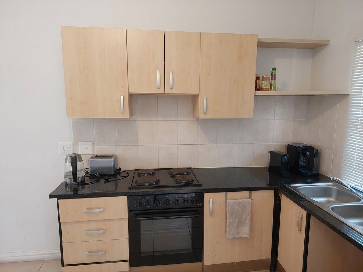 1 Bedroom Apartment to Rent in Tableview