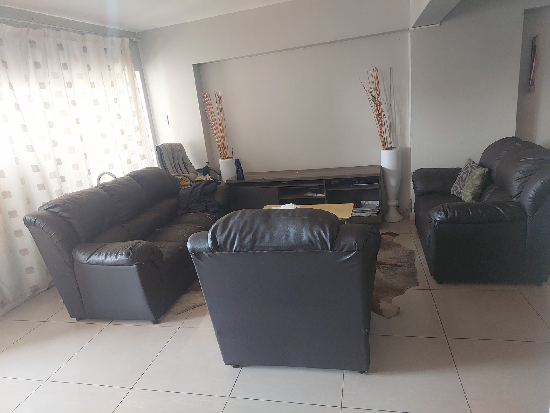 3 Bedroom Apartment In A Share Block