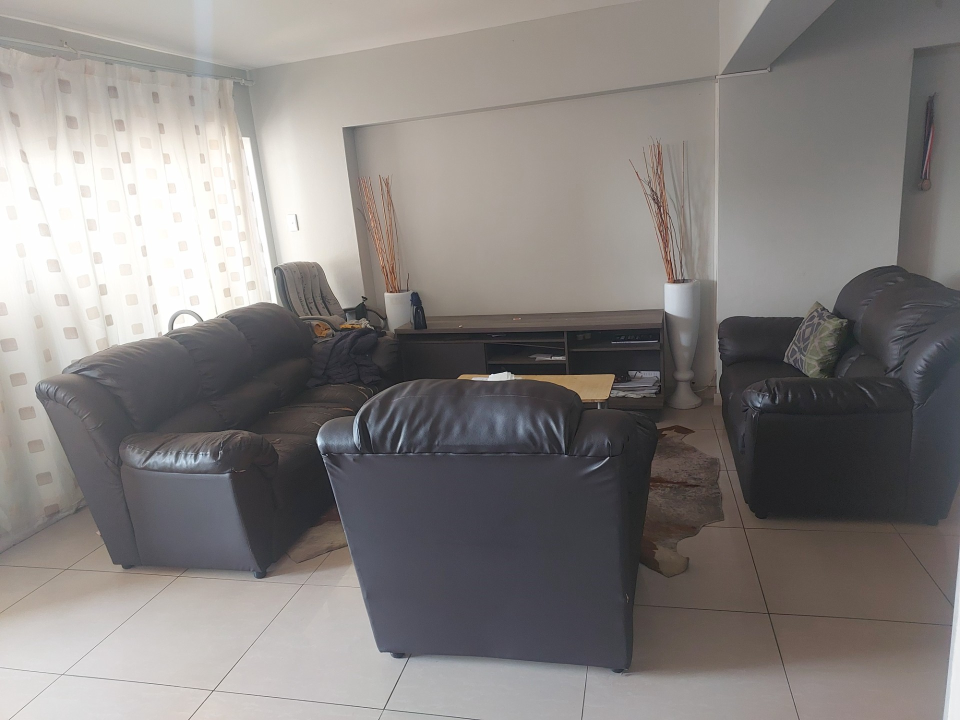 3 Bedroom Apartment In A Share Block