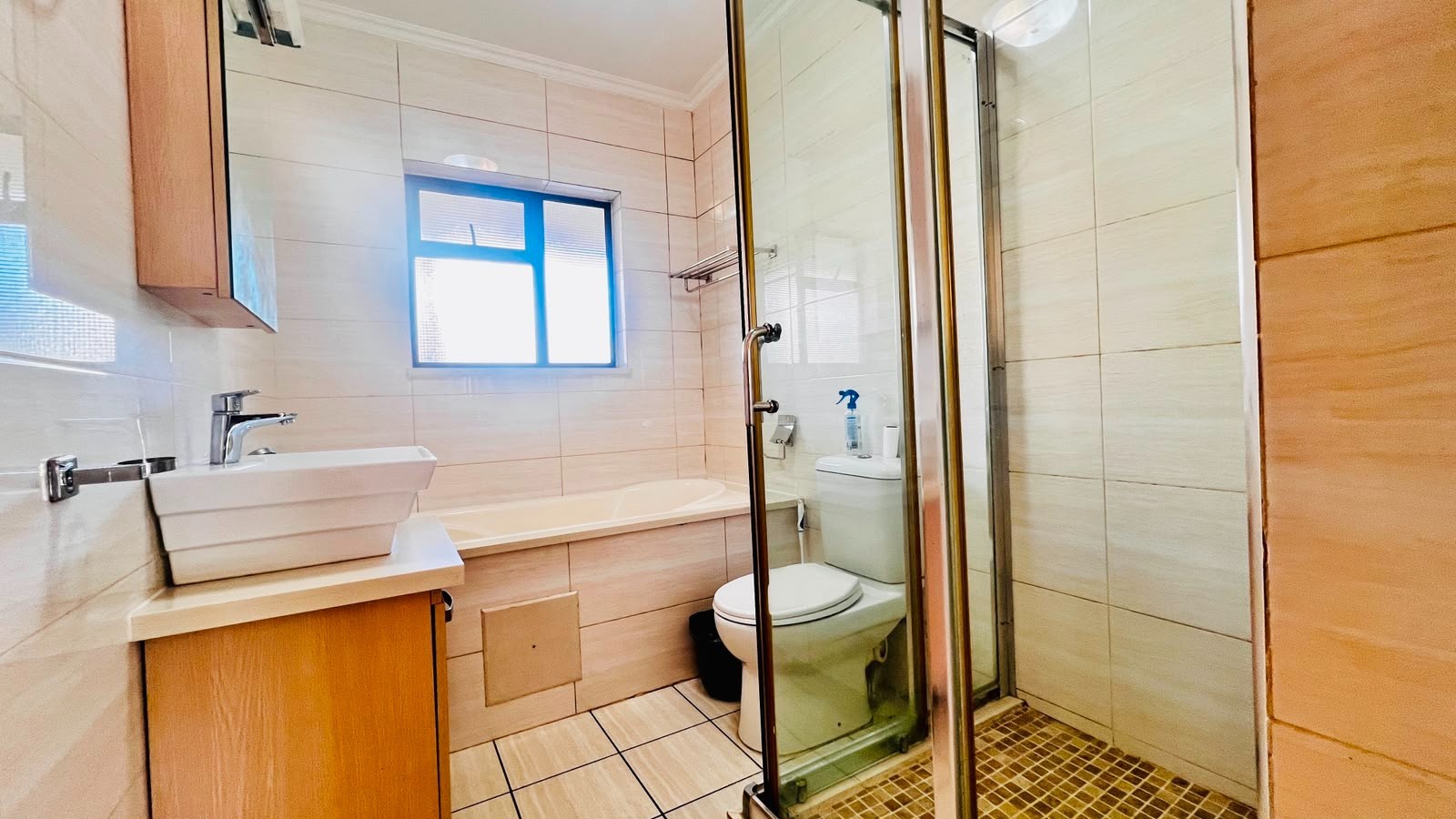 Apartment To Rent in Broadacres, Sandton