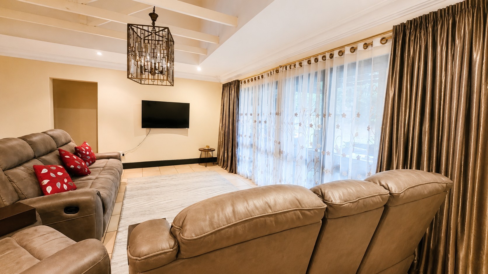 Townhouse To Rent in Montrose, Pietermaritzburg, KwaZulu Natal