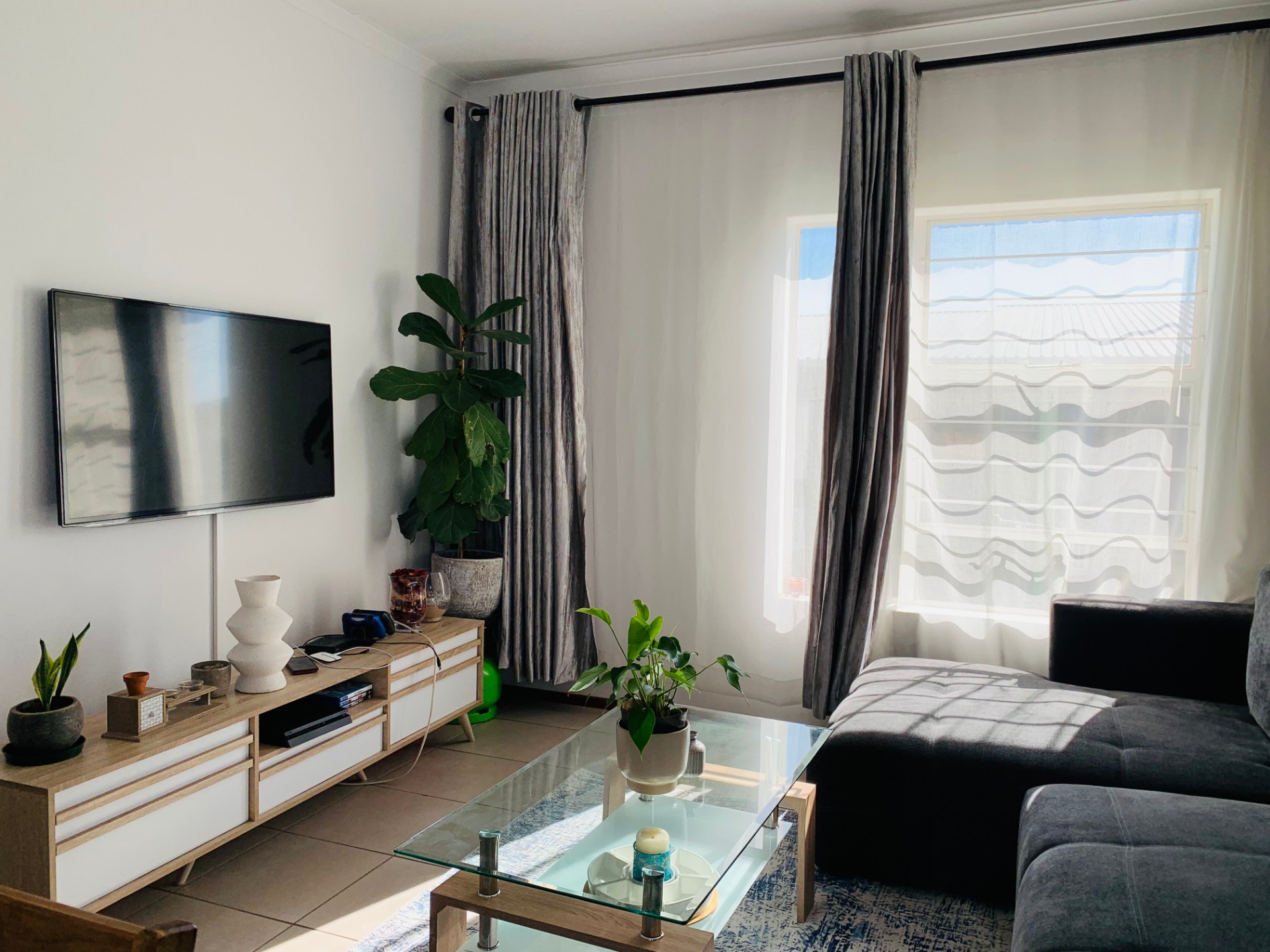 2 Bedroom, 2 Bathroom Apartment For Sale in Theresapark, Akasia