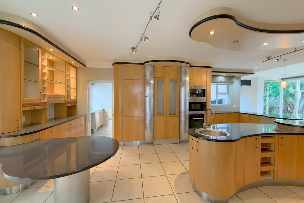 Exquisite Designer Residence with Basement in Prestigious Dainfern Golf Estate