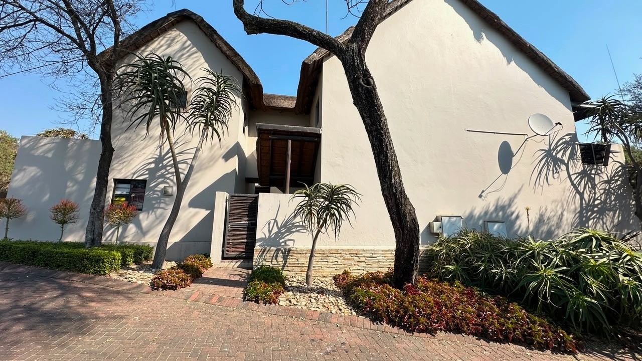 Cluster To Rent in Fourways, Sandton