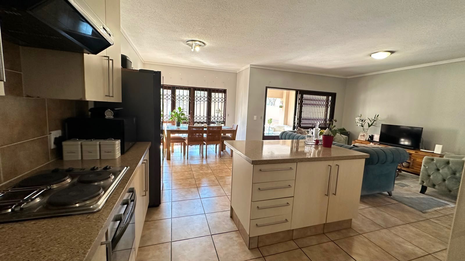 Cluster To Rent in Fourways, Sandton