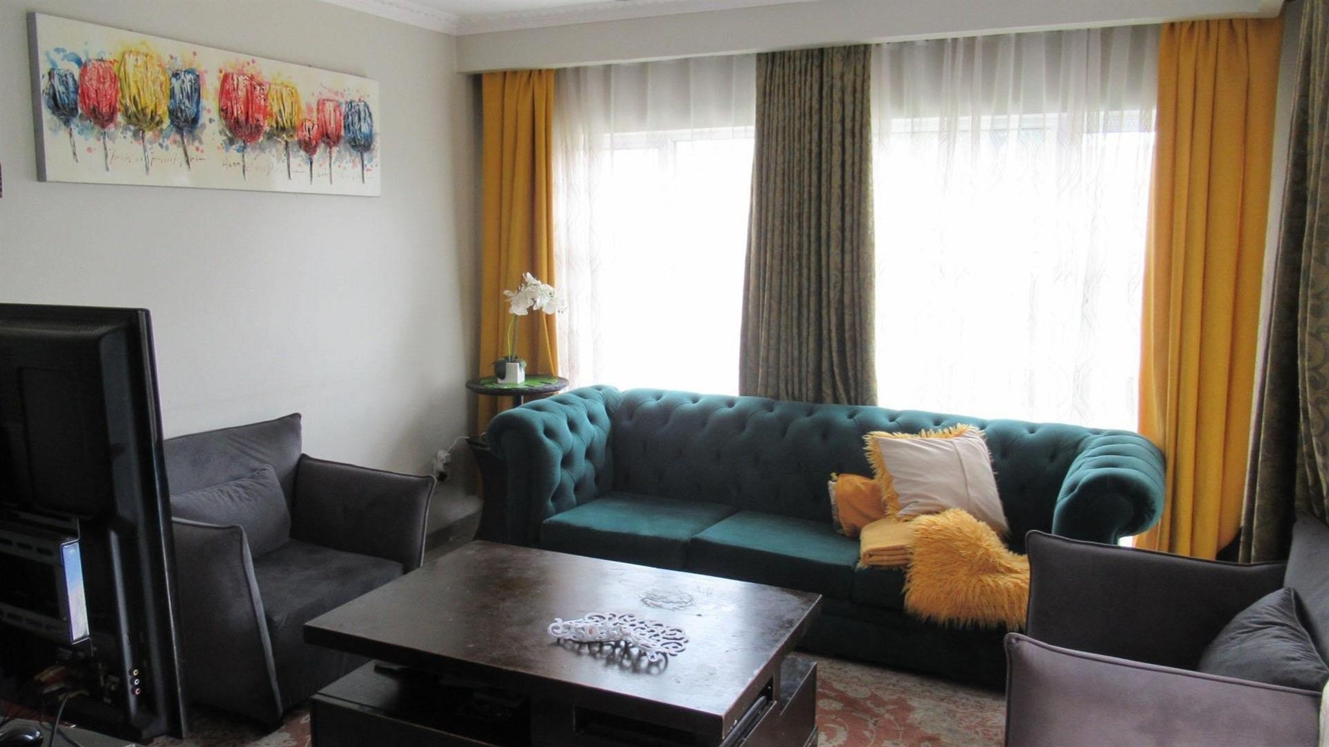 Townhouse For Sale in Sundowner, Randburg