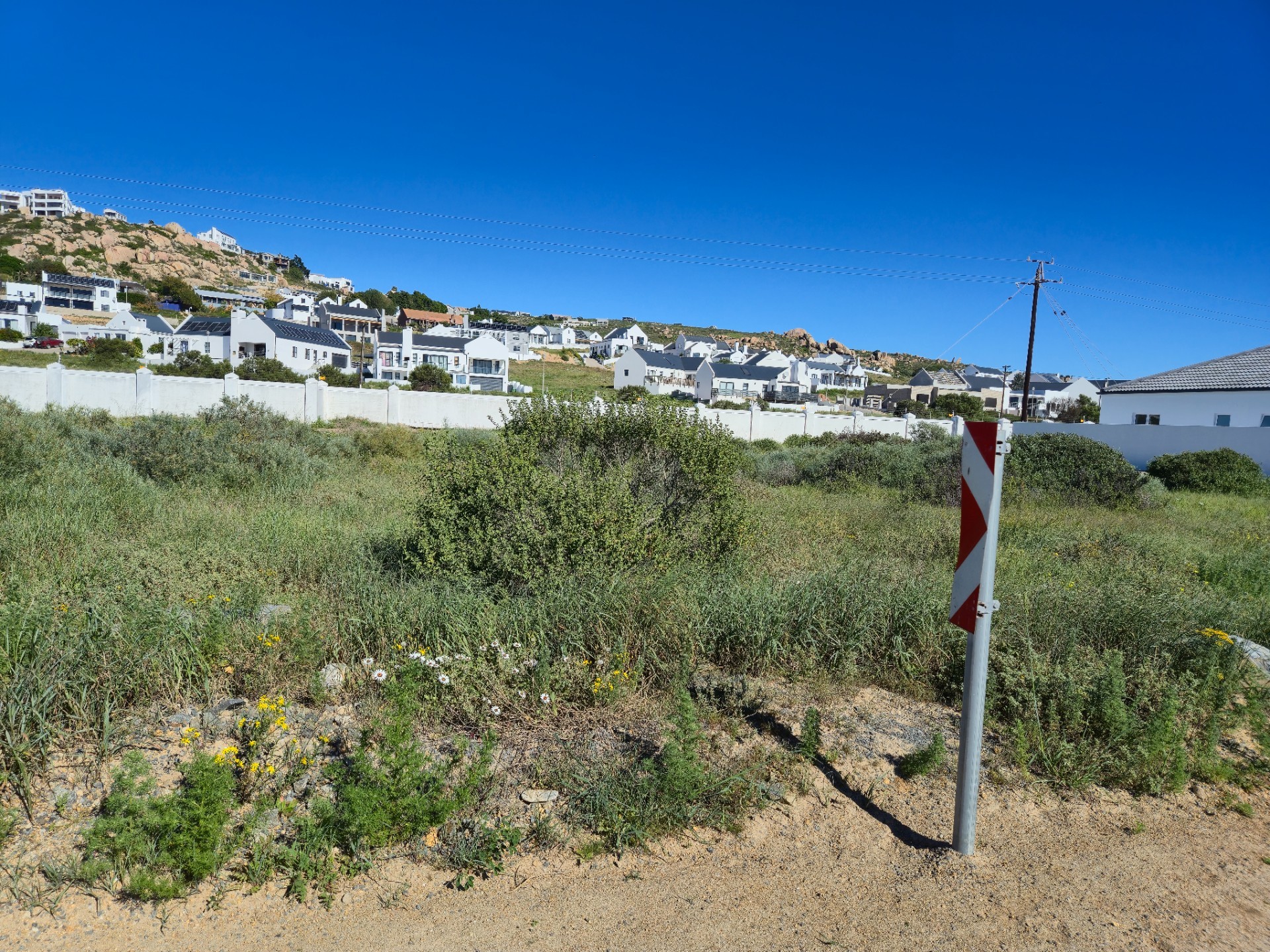 Beach estate vacant stand