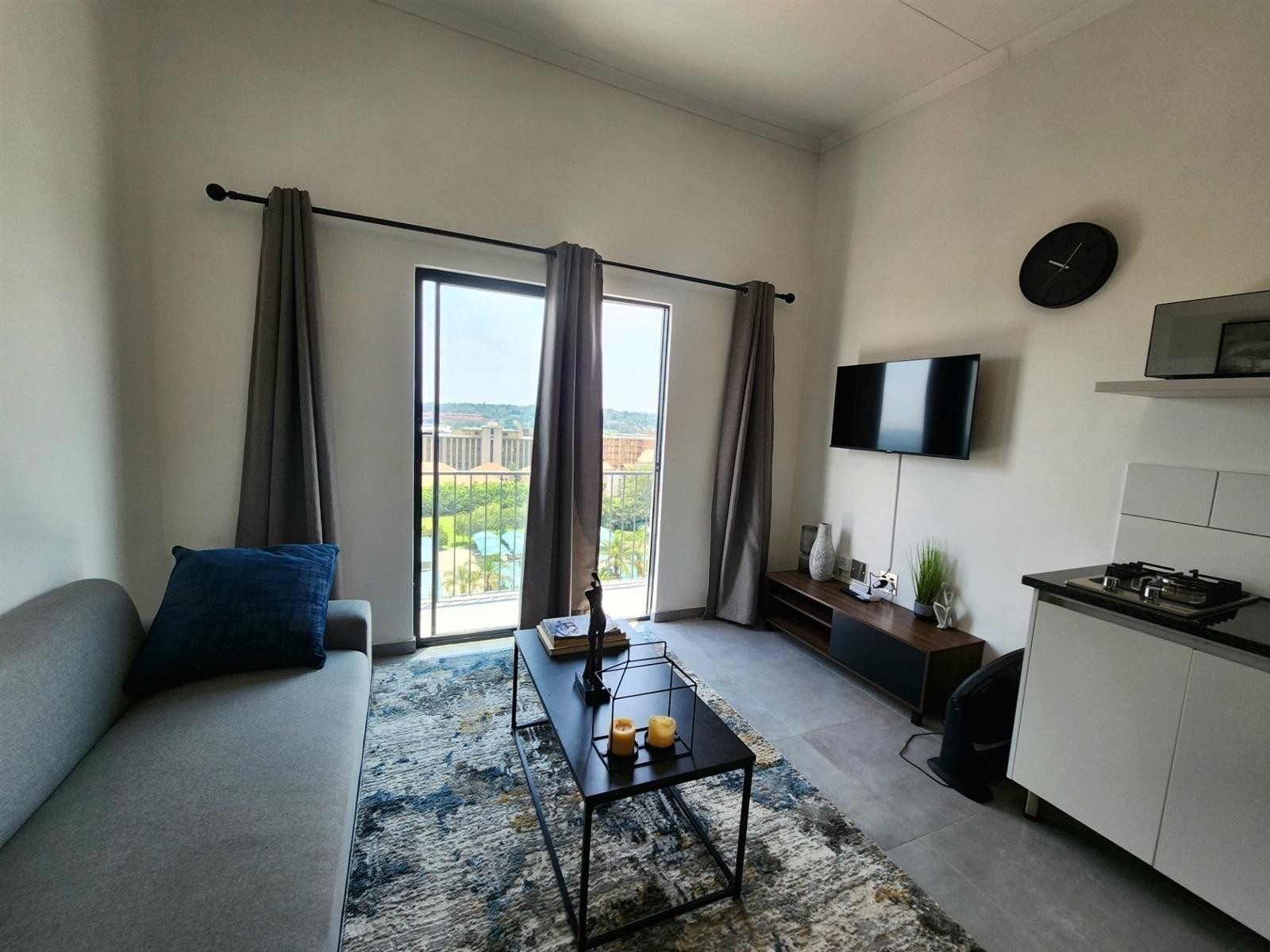 Immaculate Fully Furnished Bachelor's 7th Floor Apartment to Rent at The Base, Ferndale