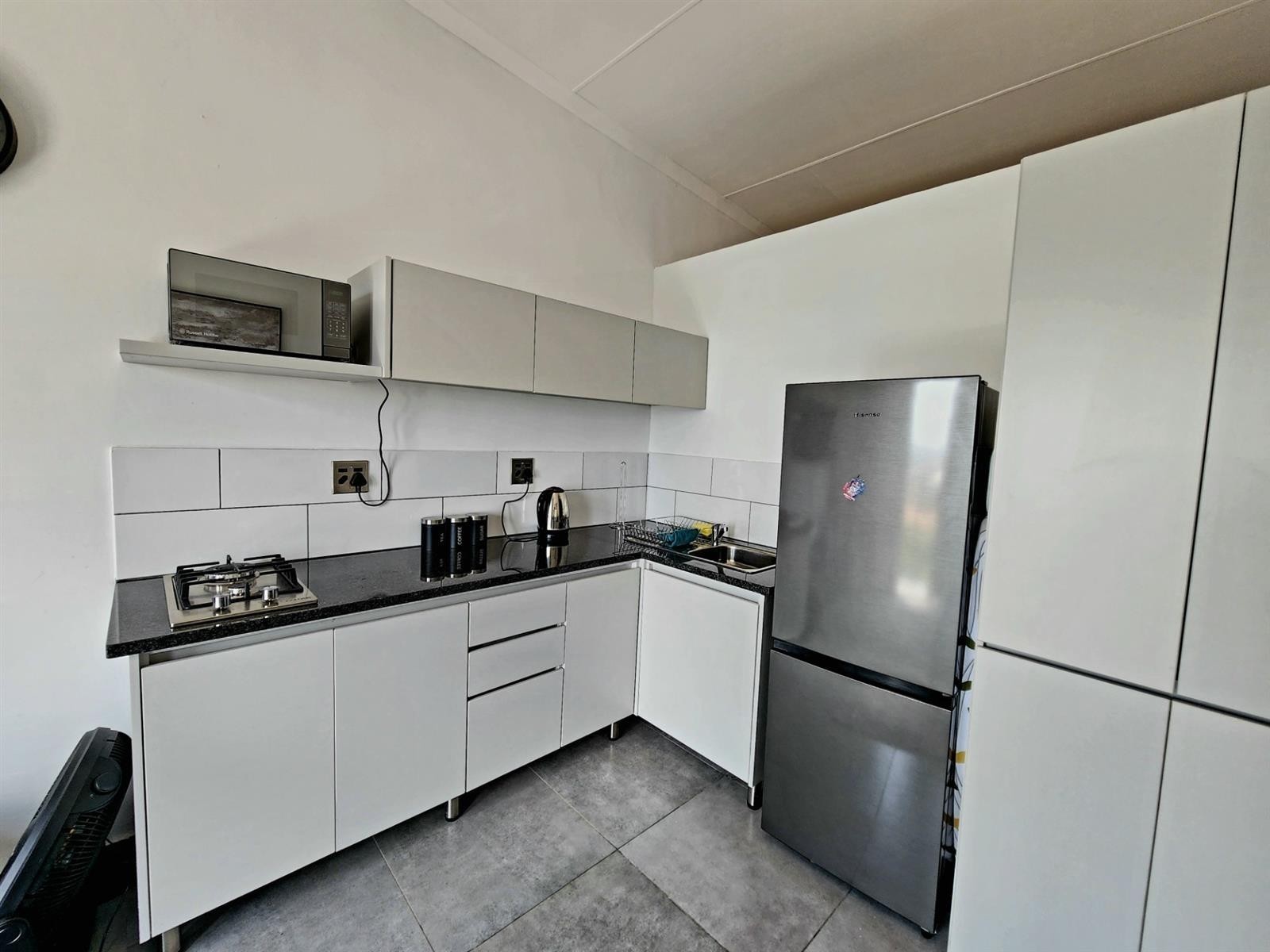 Immaculate Fully Furnished Bachelor's 7th Floor Apartment to Rent at The Base, Ferndale
