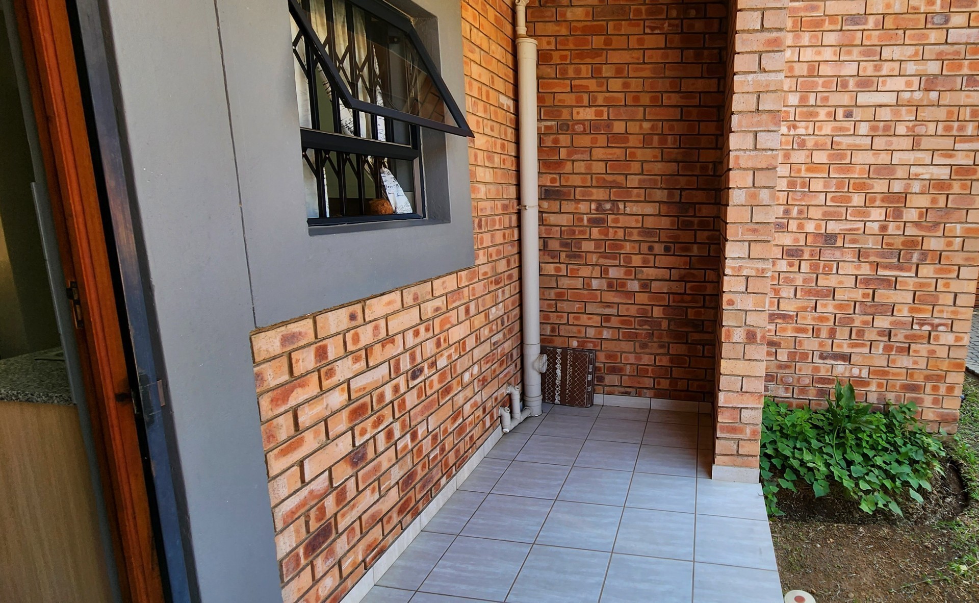 Immaculate 3 Bedroom Ground Floor Apartment To Rent in Franklin on 8th, Noordwyk, Midrand