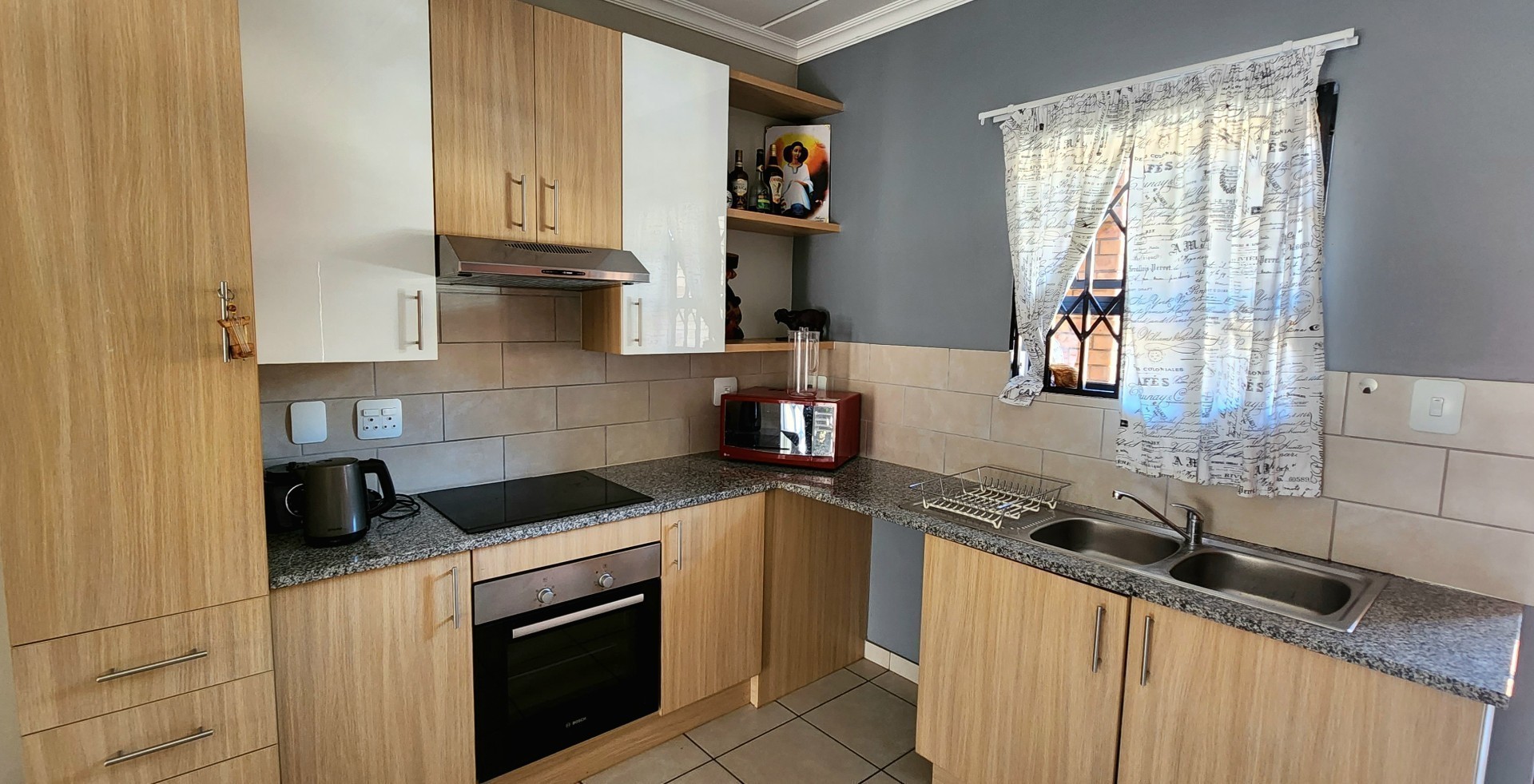 Immaculate 3 Bedroom Ground Floor Apartment To Rent in Franklin on 8th, Noordwyk, Midrand