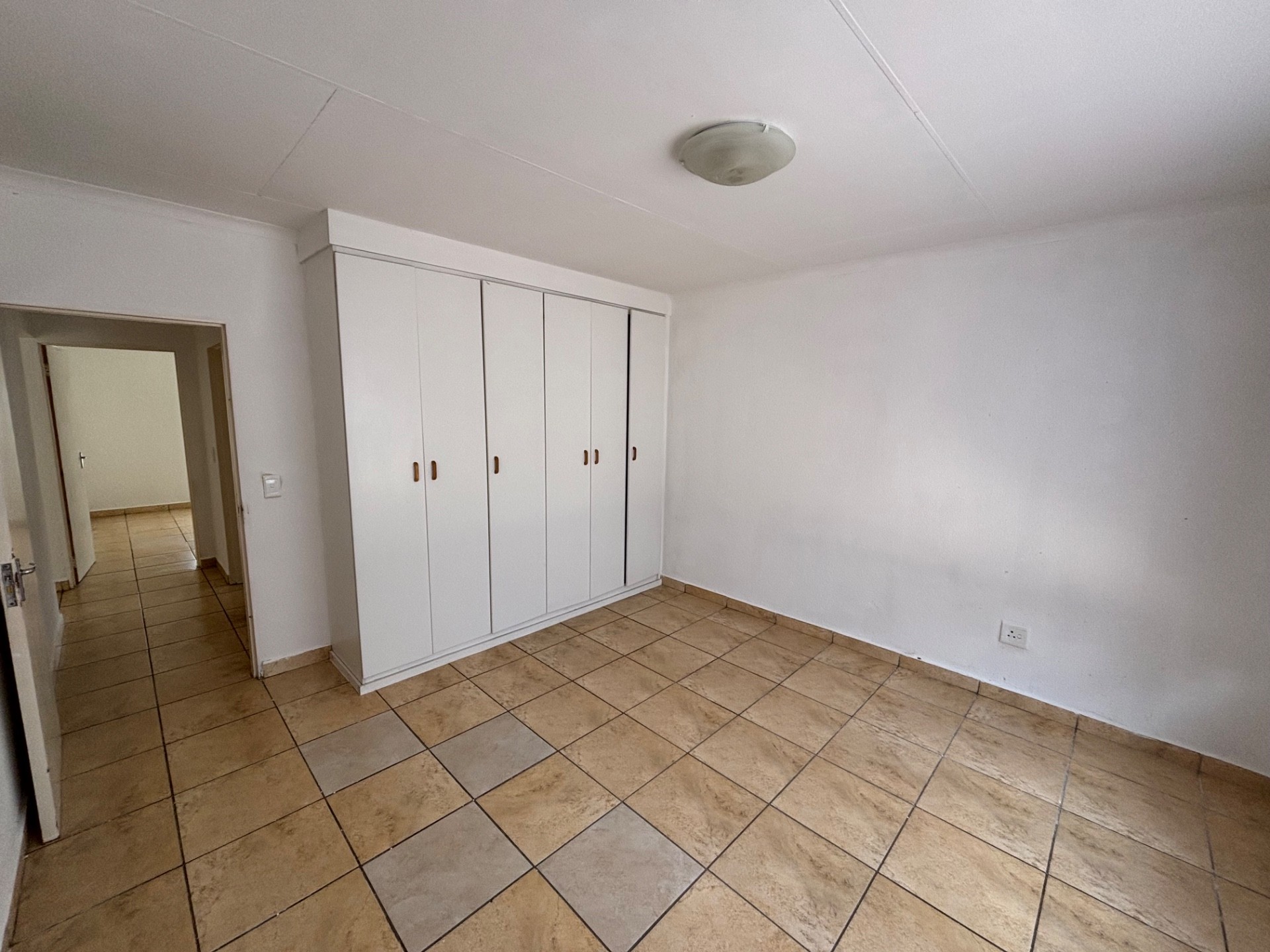Apartment To Rent in Stonehenge, Nelspruit