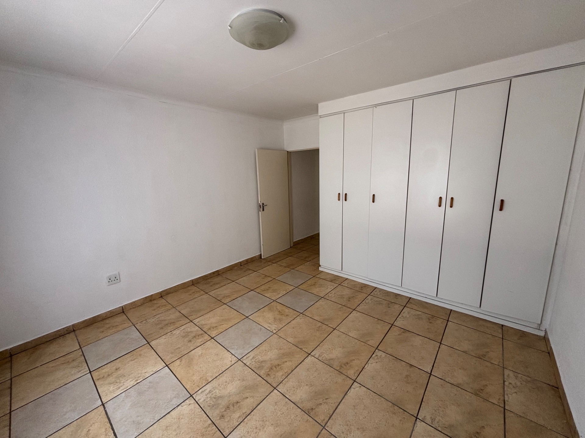 Apartment To Rent in Stonehenge, Nelspruit