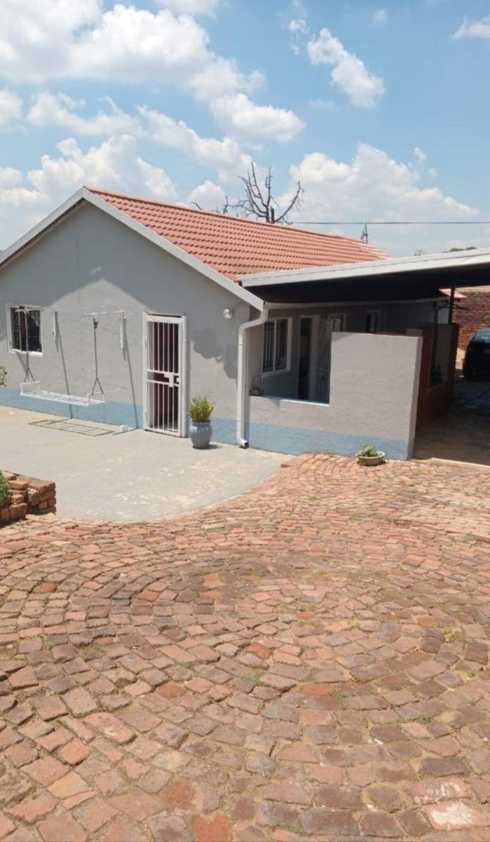 House For Sale Lotus garden