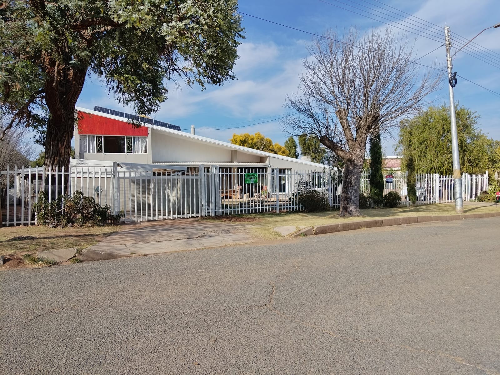 Fully Off-Grid 4 Bedroom Home with Income Generating Flatlet For Sale, Bergsig, Queenstown